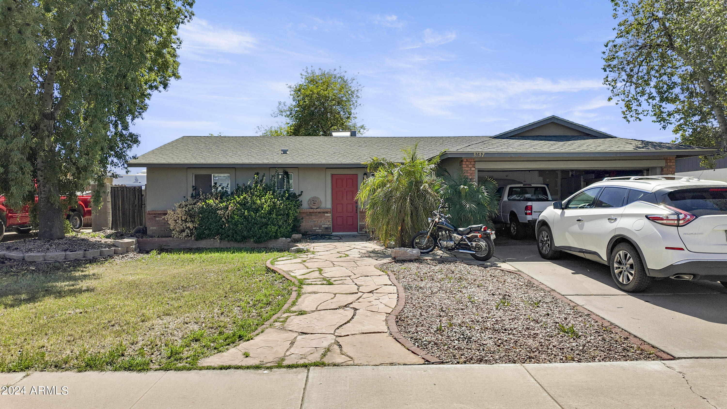 3137 E Diamond Avenue