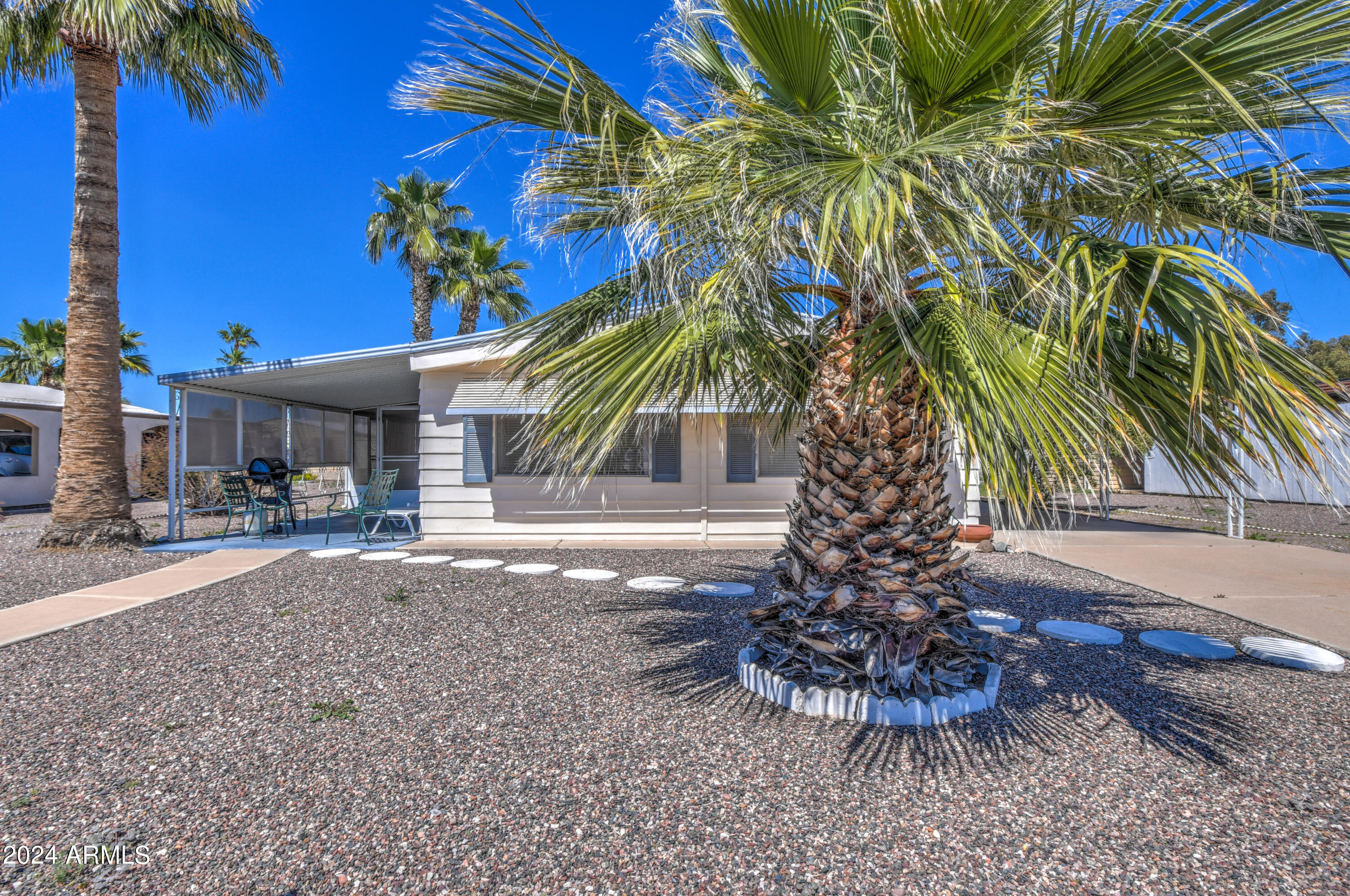 9121 E SUN LAKES Boulevard