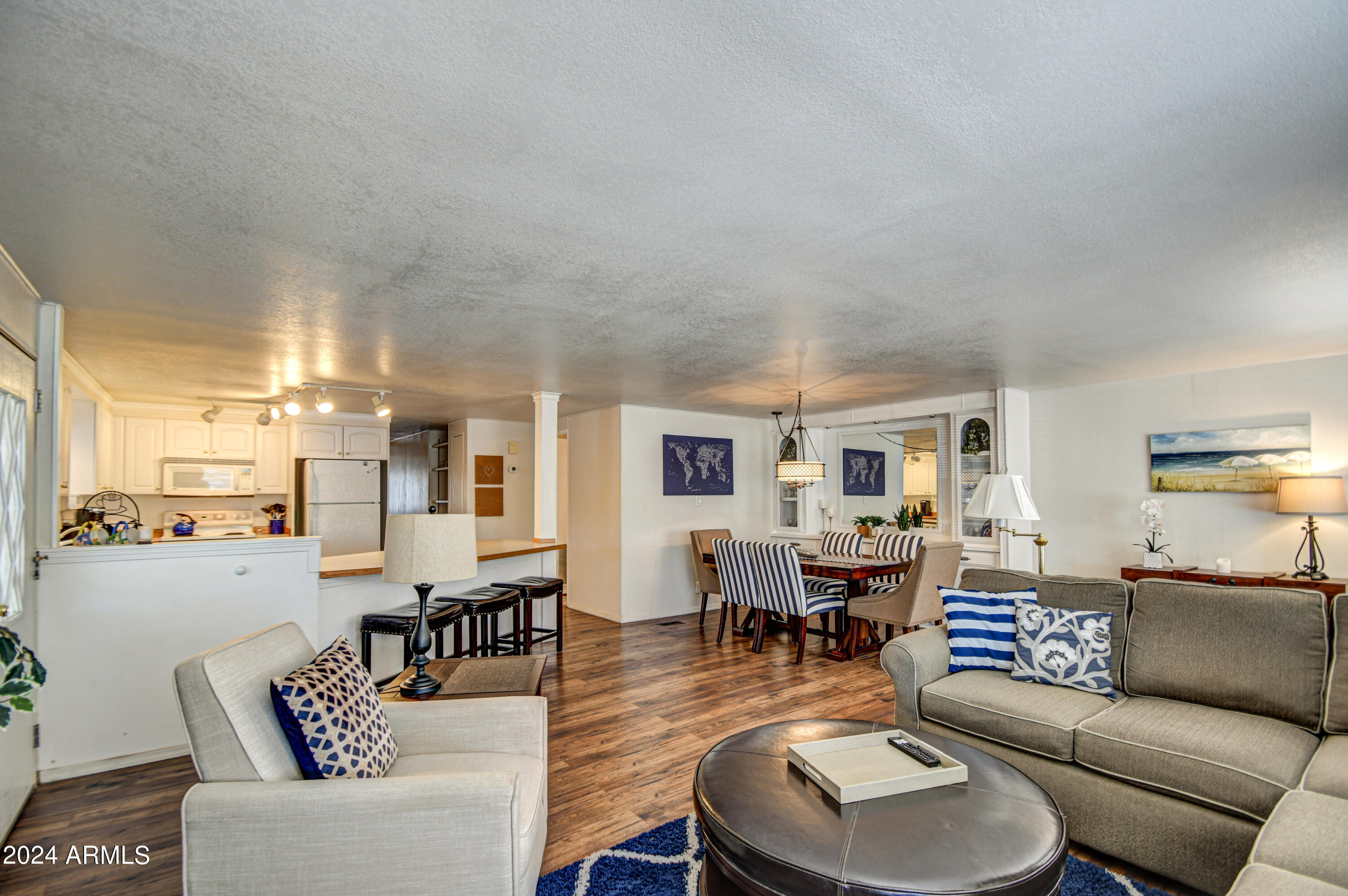 9121 E SUN LAKES Boulevard