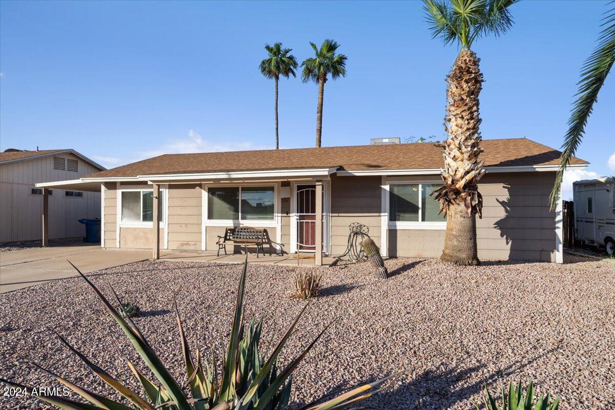 1114 W Auburn Drive