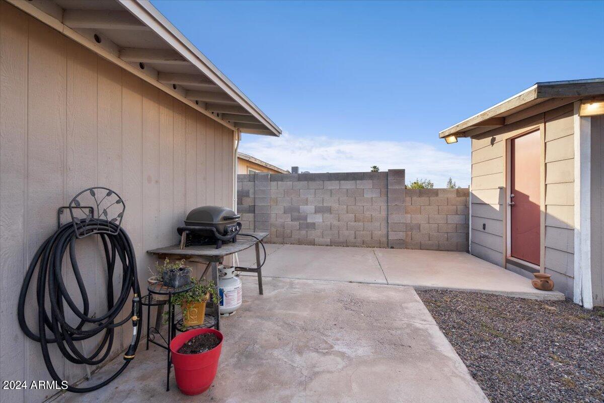 1114 W Auburn Drive
