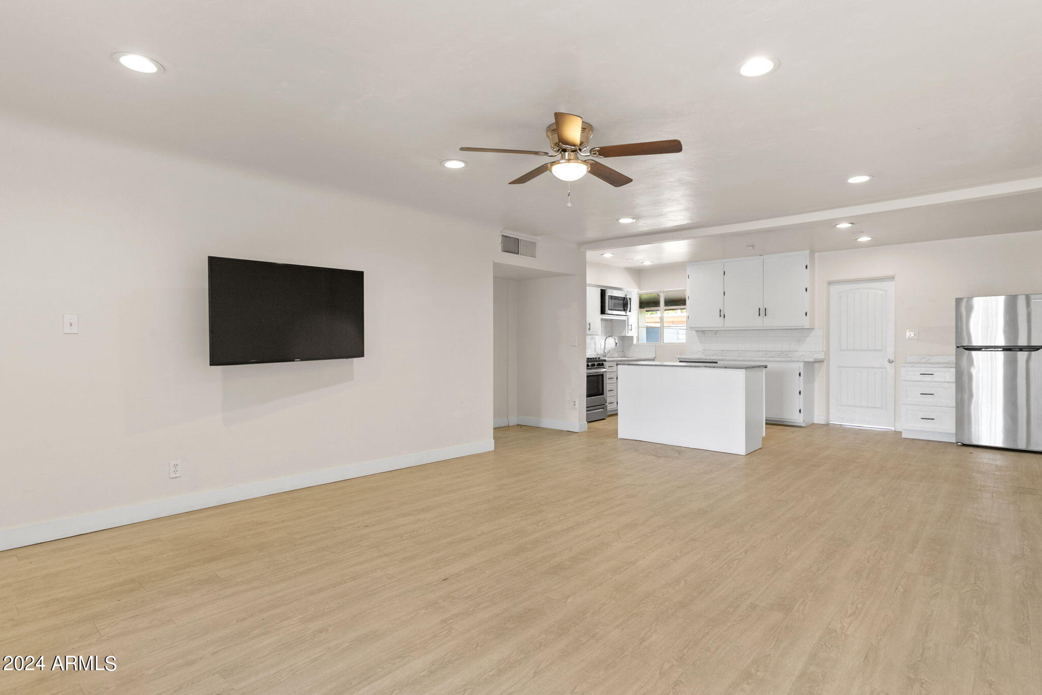 936 W Rio Salado Parkway
