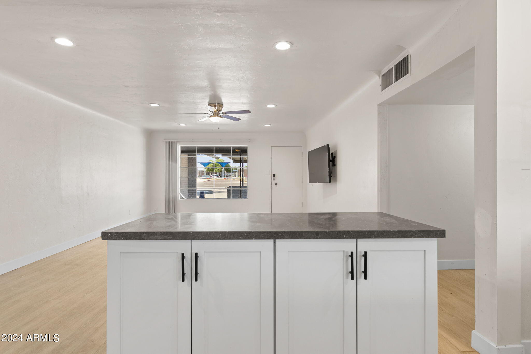 936 W Rio Salado Parkway