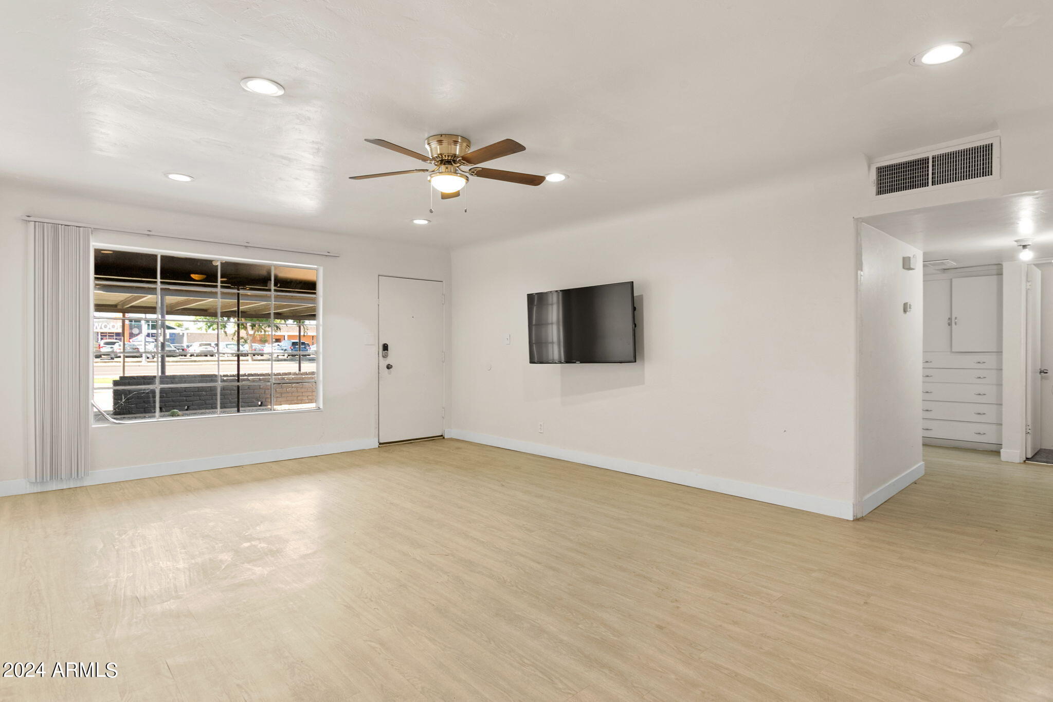 936 W Rio Salado Parkway