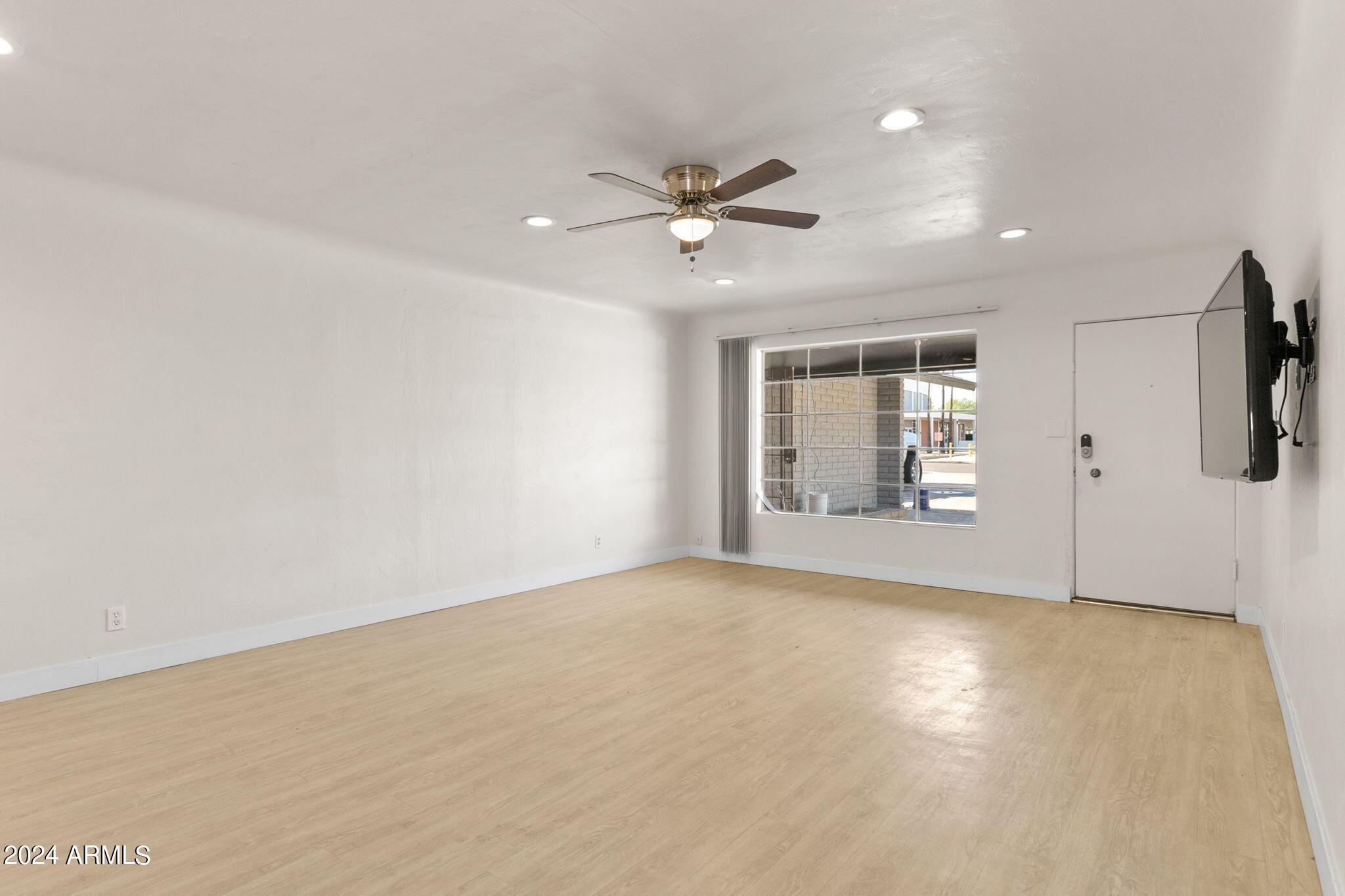 936 W Rio Salado Parkway