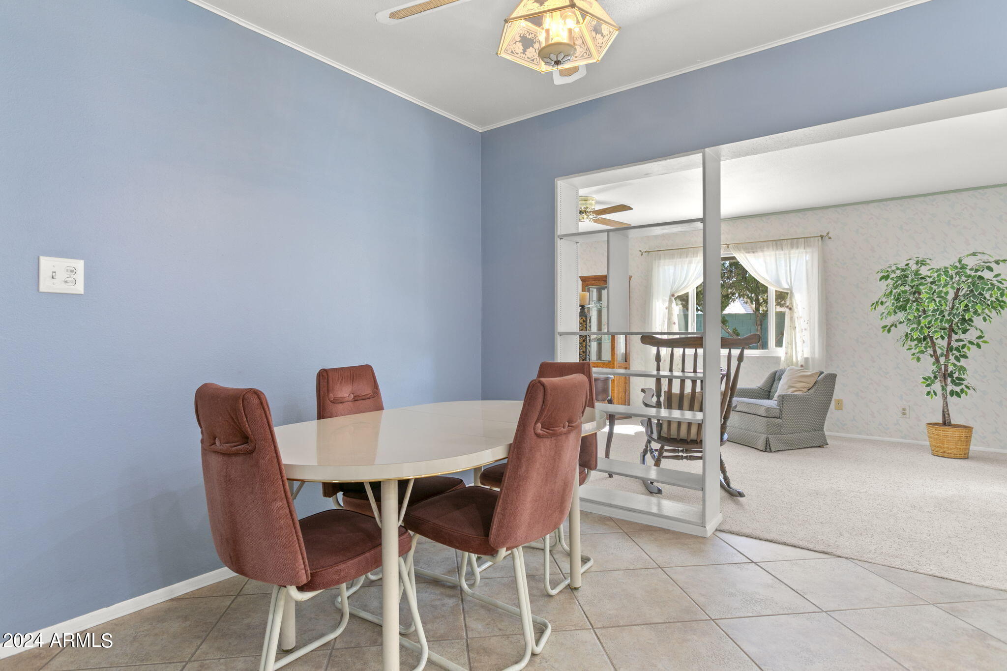 2433 W Poinsettia Drive