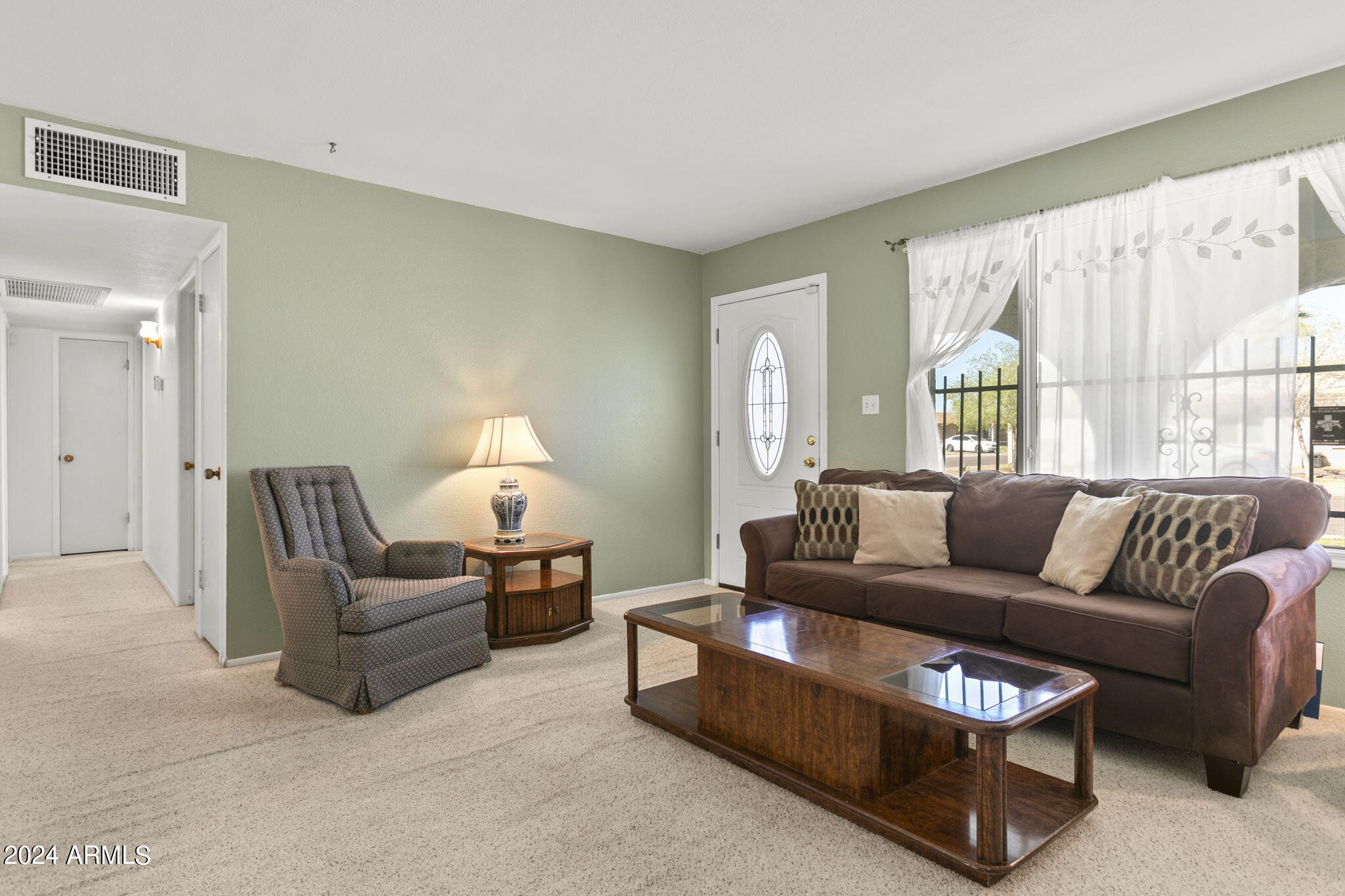2433 W Poinsettia Drive