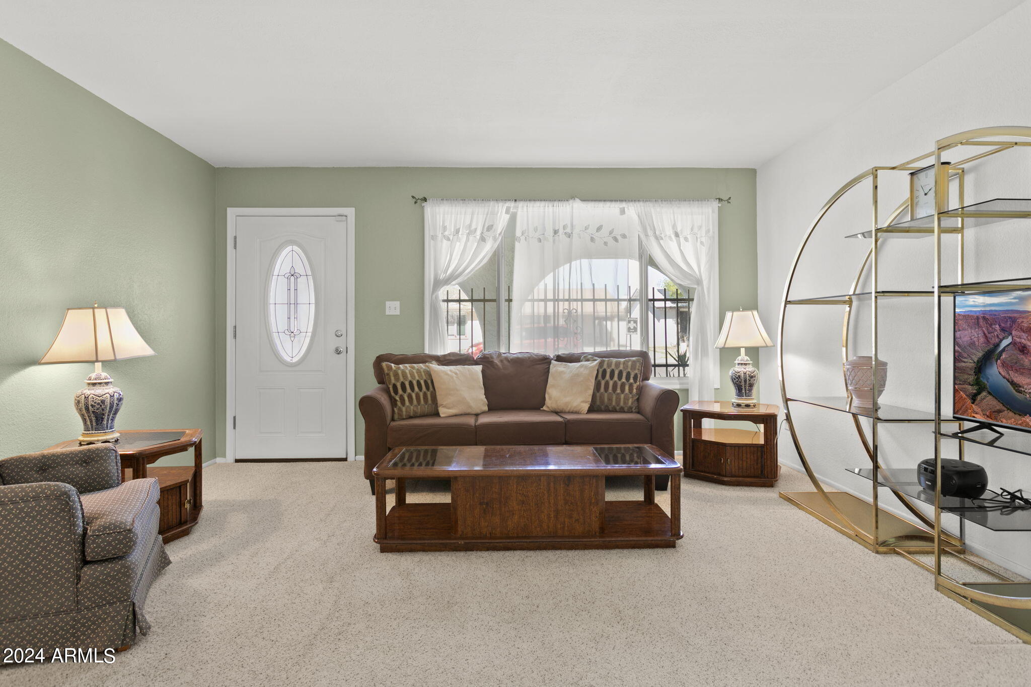 2433 W Poinsettia Drive