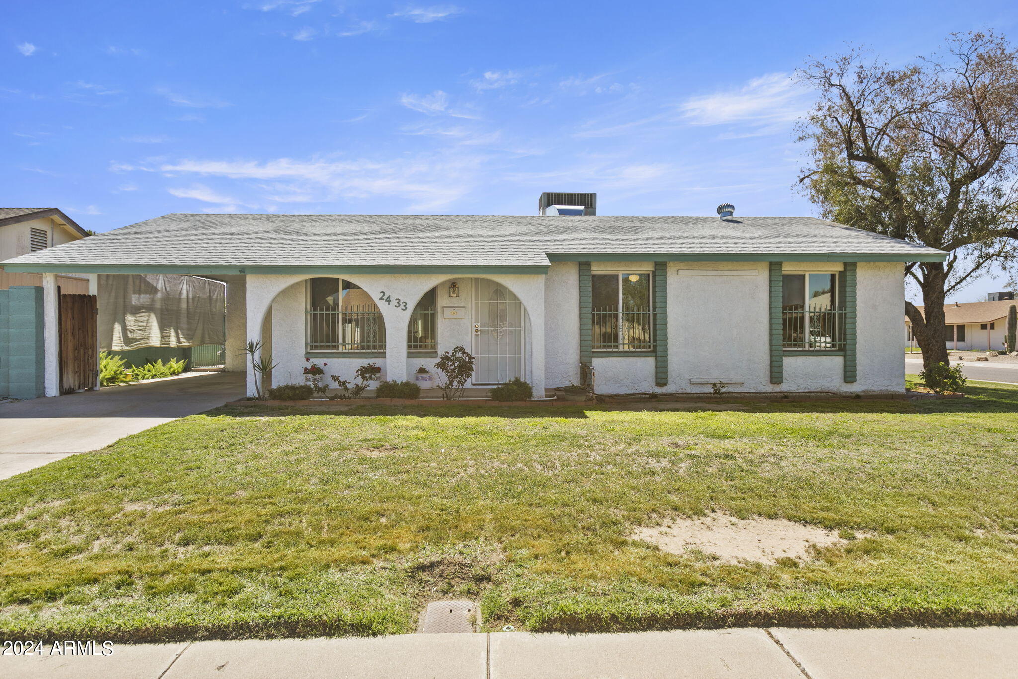 2433 W Poinsettia Drive