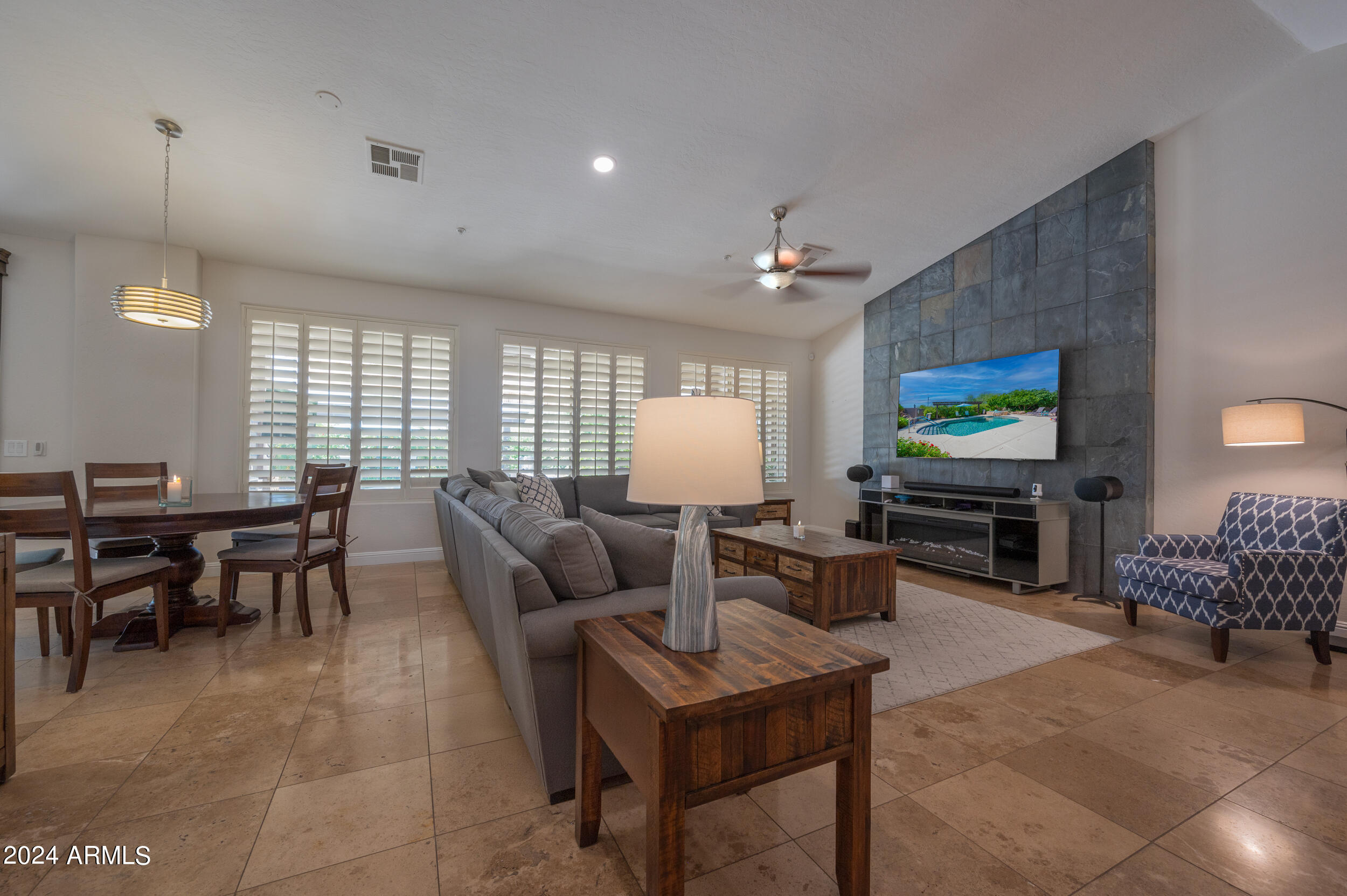 7231 E TAILFEATHER Drive