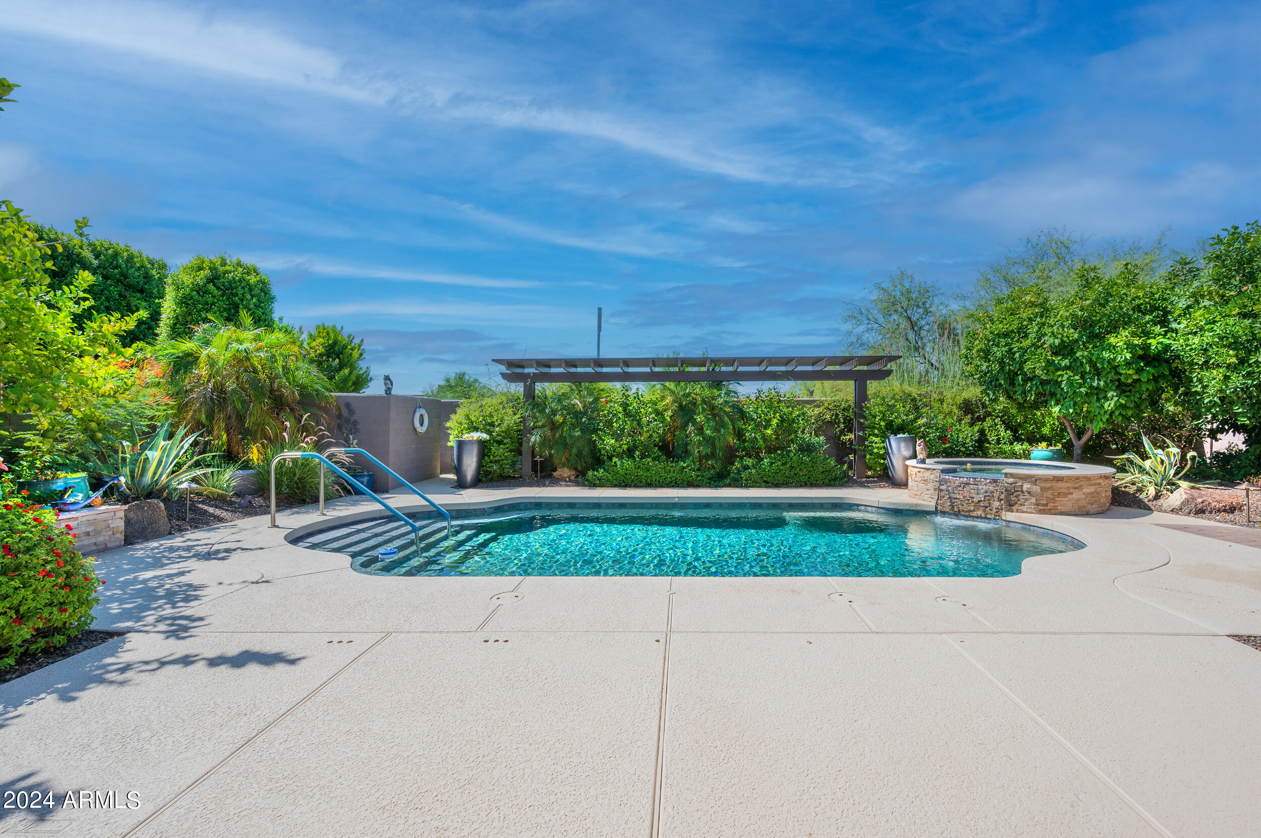 7231 E TAILFEATHER Drive