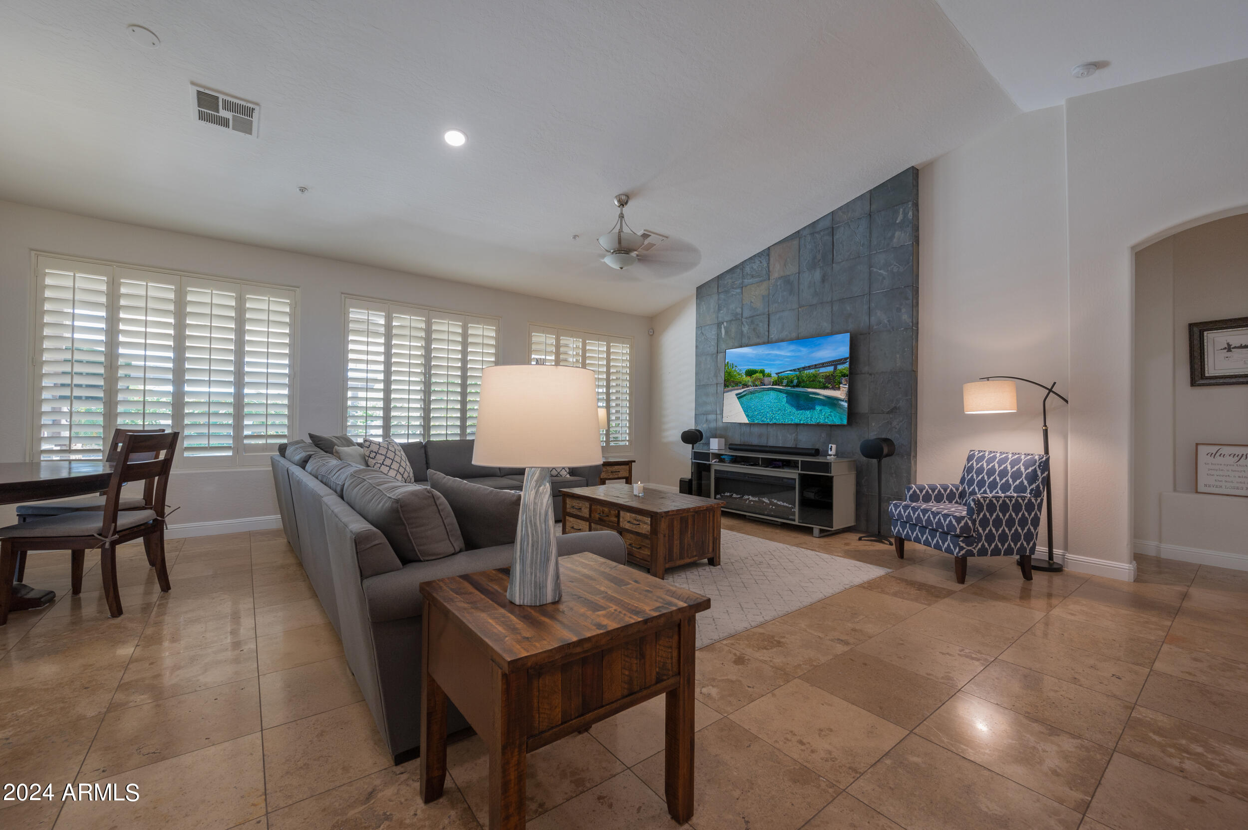 7231 E TAILFEATHER Drive