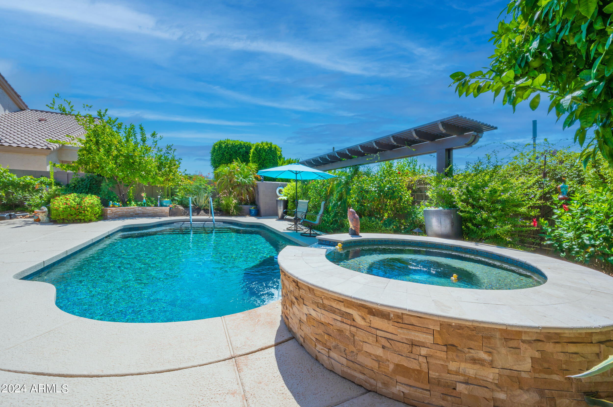 7231 E TAILFEATHER Drive