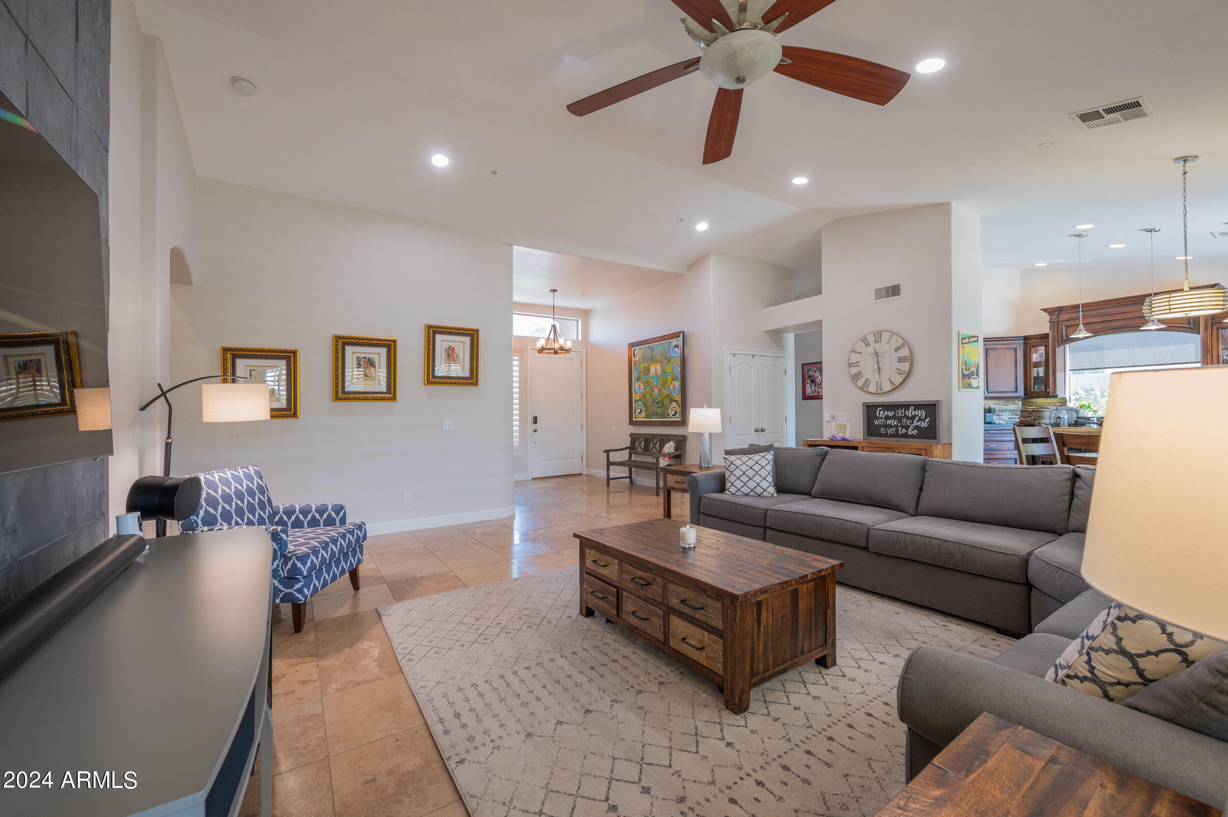 7231 E TAILFEATHER Drive