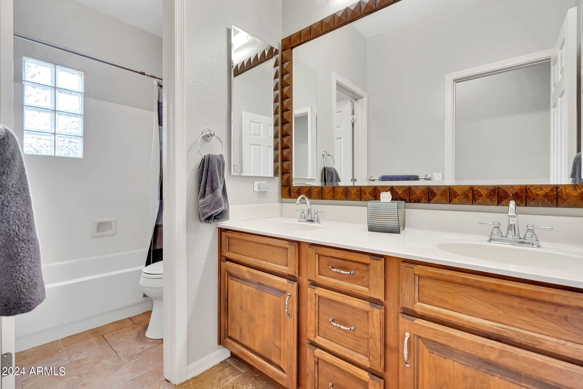 4431 E Morning Vista Lane