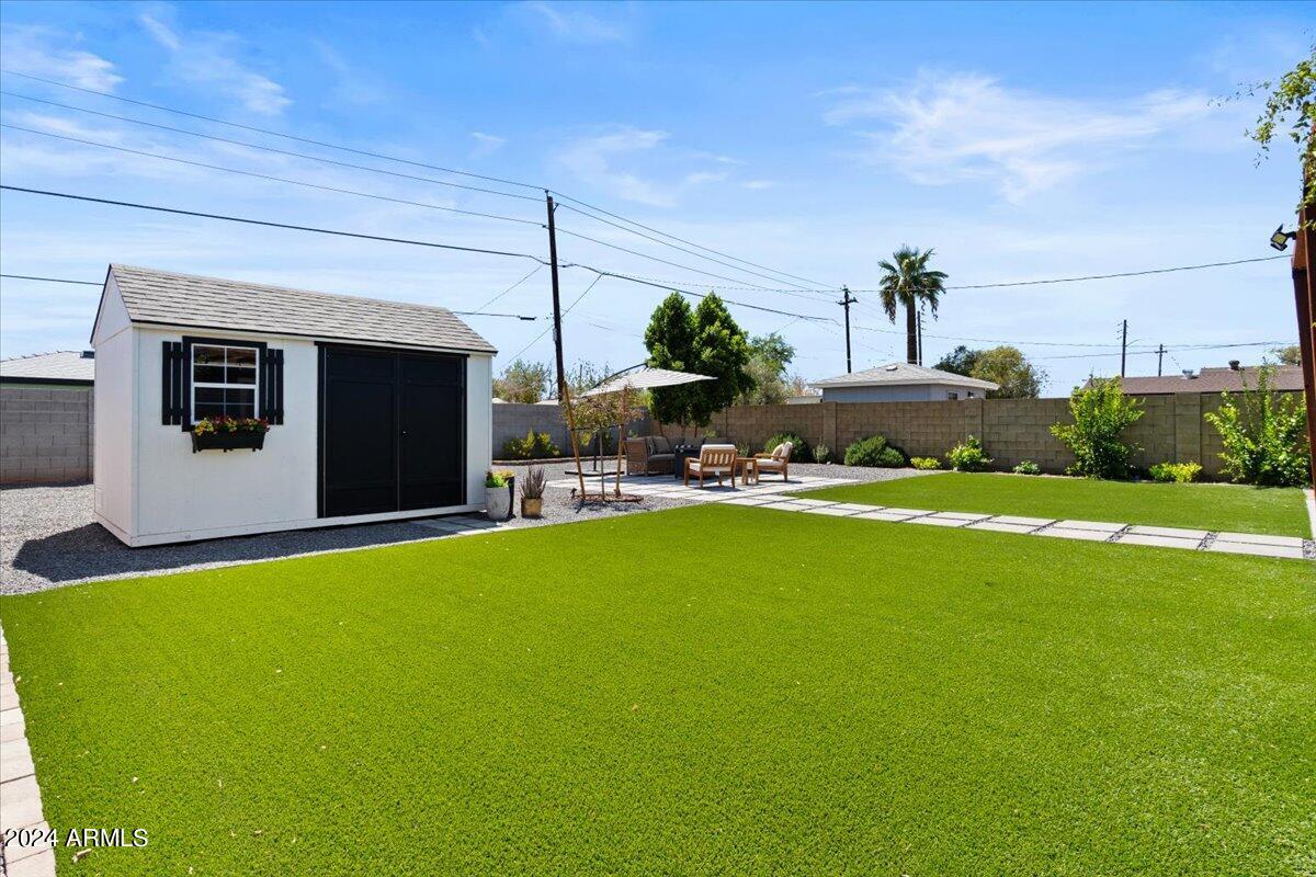 2153 W OSBORN Road
