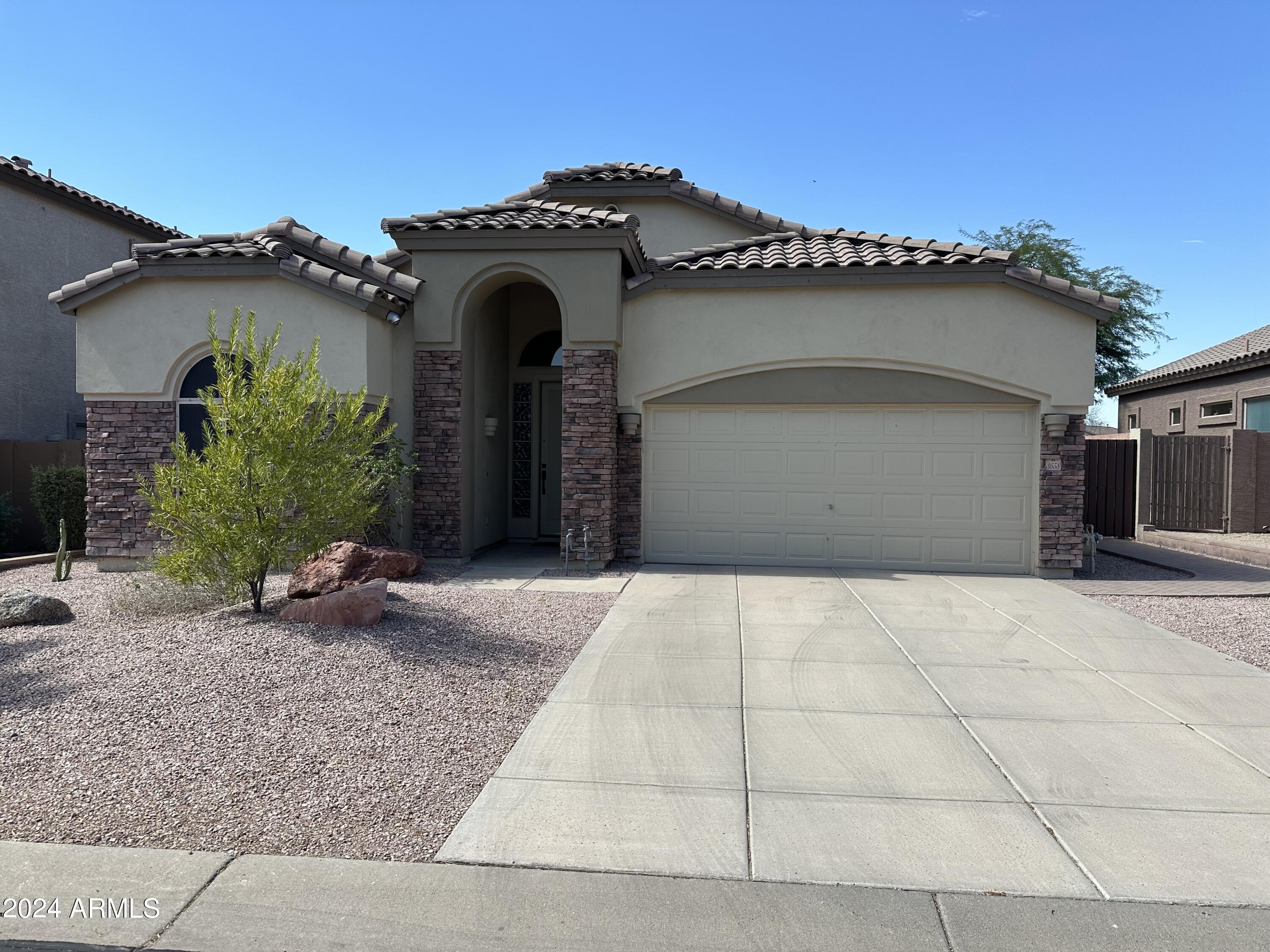 3658 N DESERT OASIS