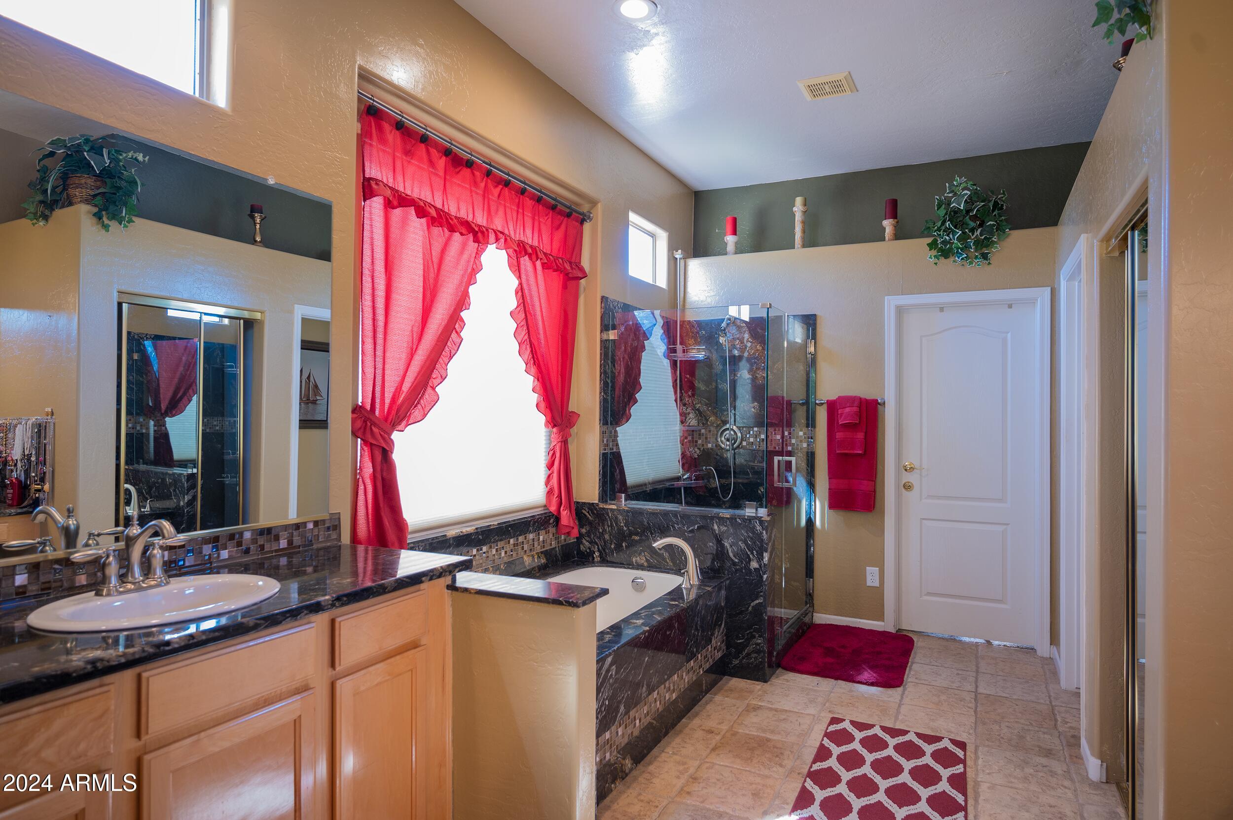 5834 E WILDCAT Drive
