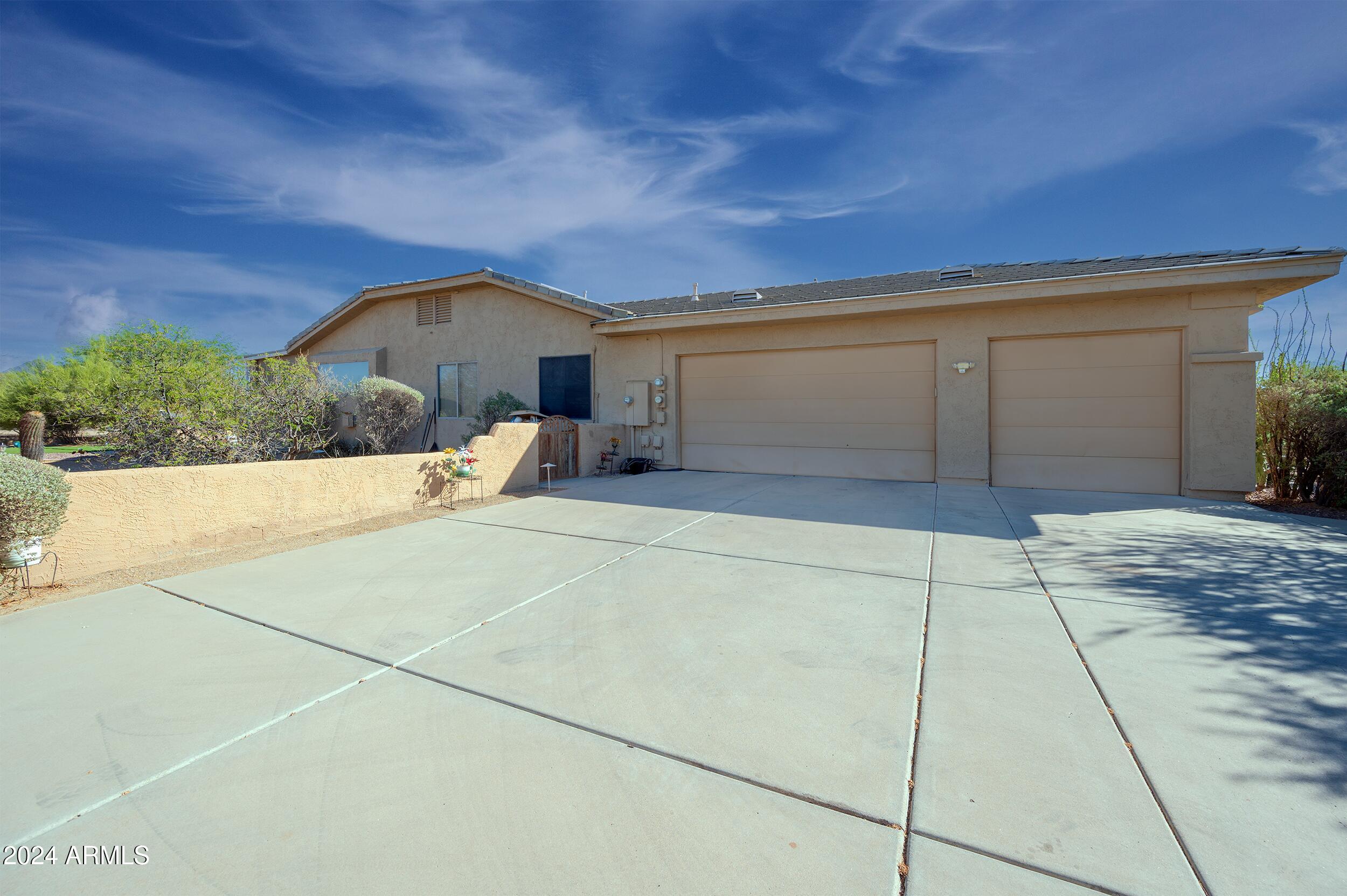 5834 E WILDCAT Drive