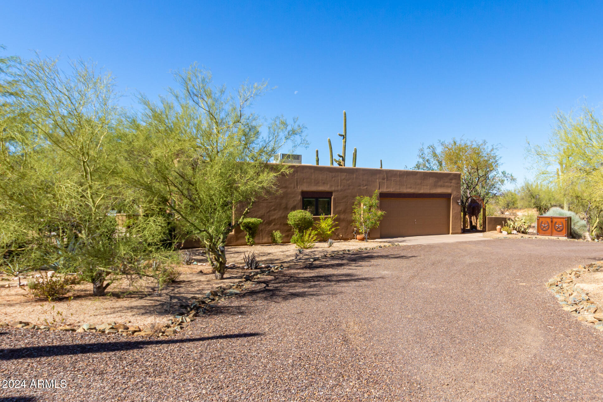 6045 E WILDCAT Drive