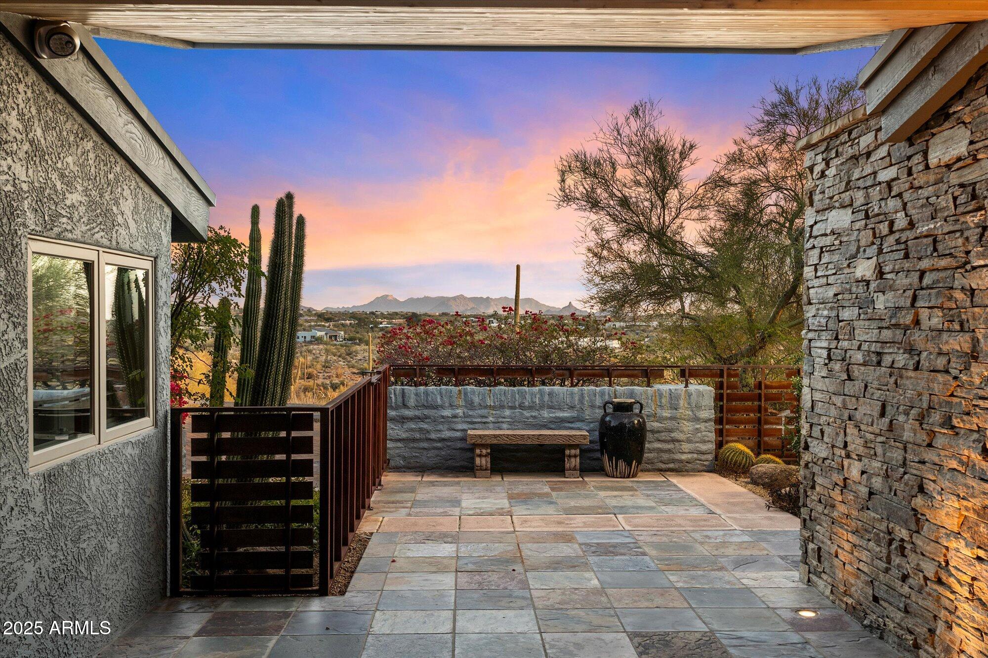 7740 E HORIZON Drive