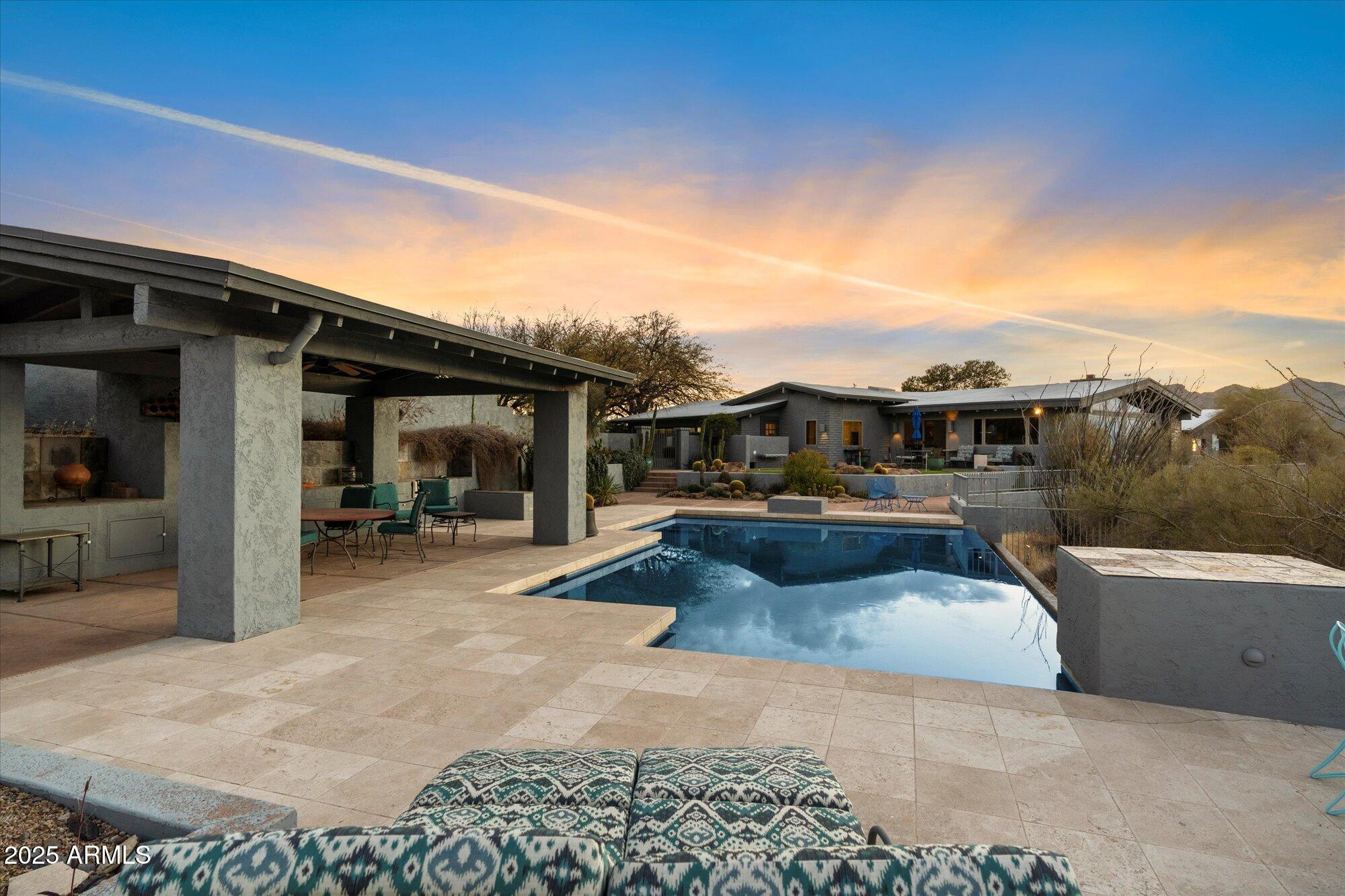 7740 E HORIZON Drive
