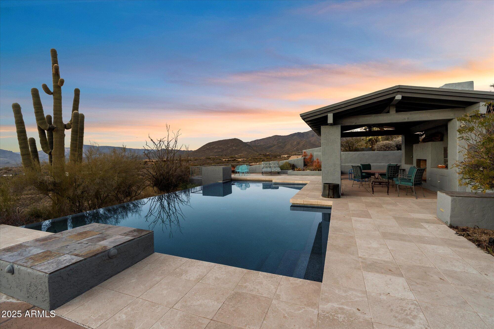 7740 E HORIZON Drive