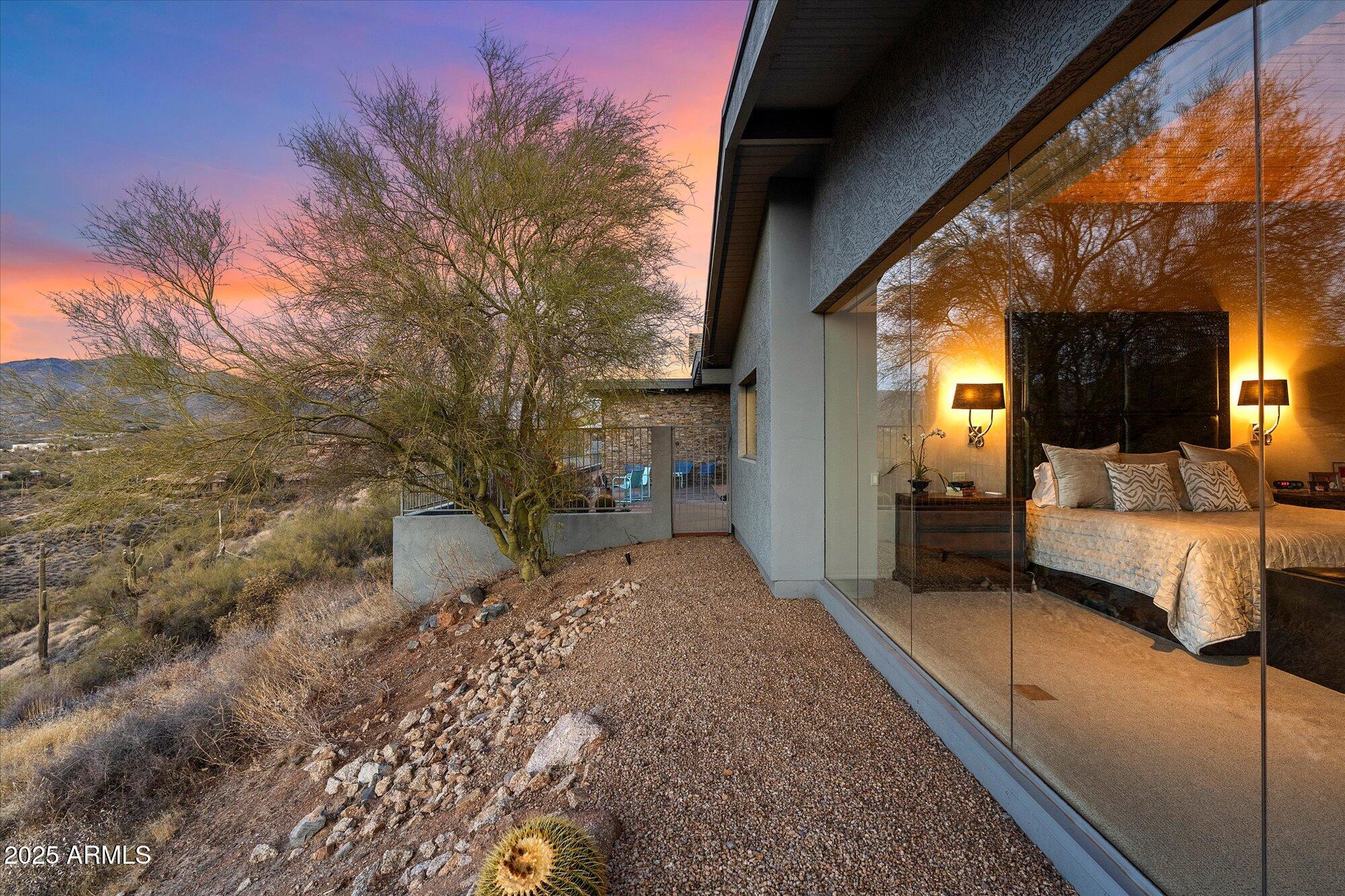 7740 E HORIZON Drive
