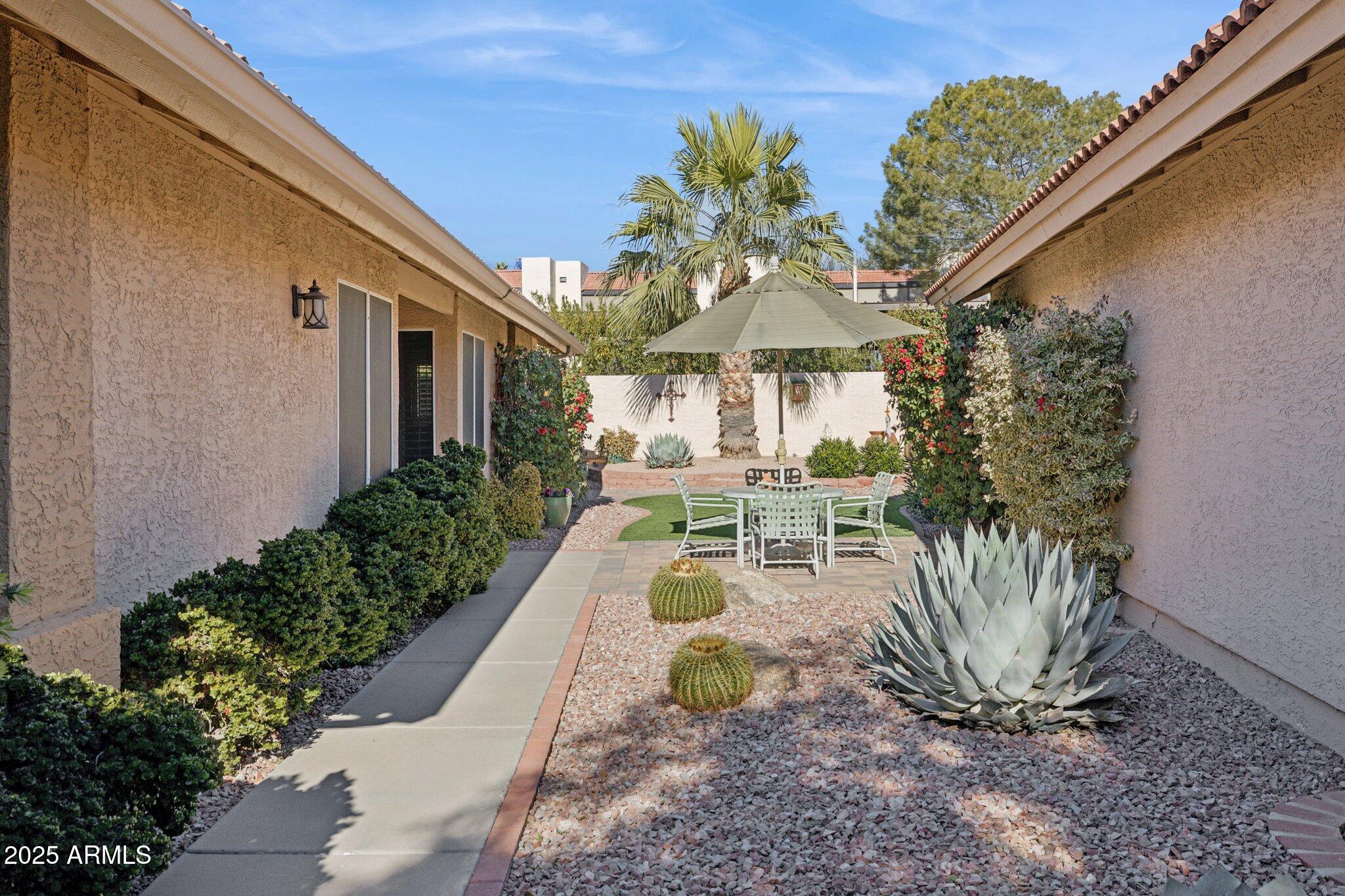 8864 E Sunnyside Drive