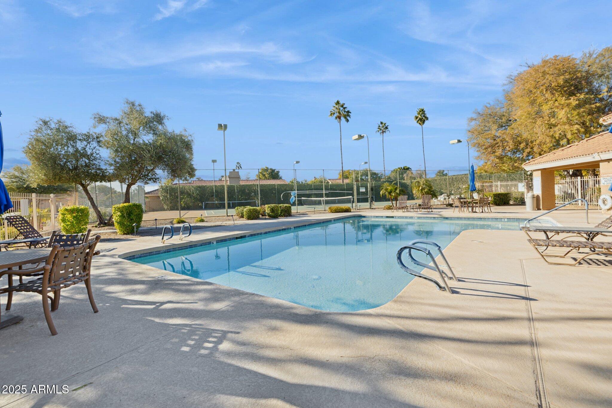 8864 E Sunnyside Drive