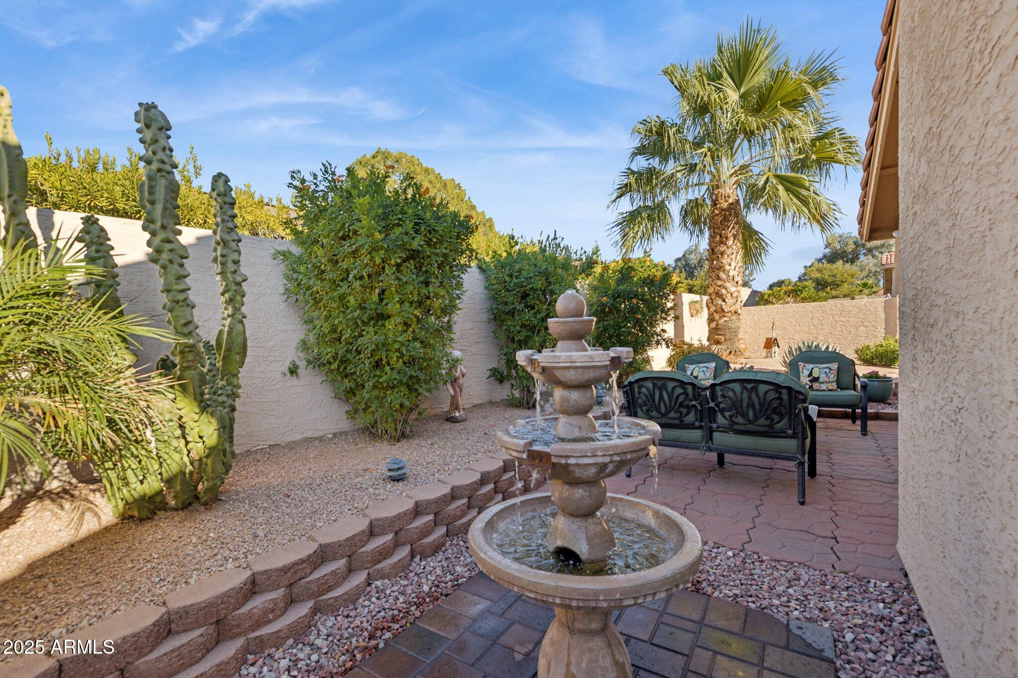 8864 E Sunnyside Drive