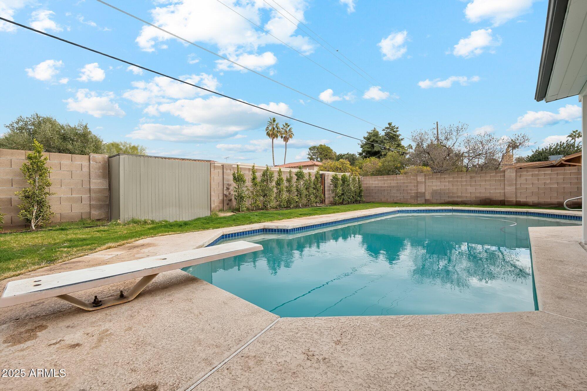 1644 W GRISWOLD Road