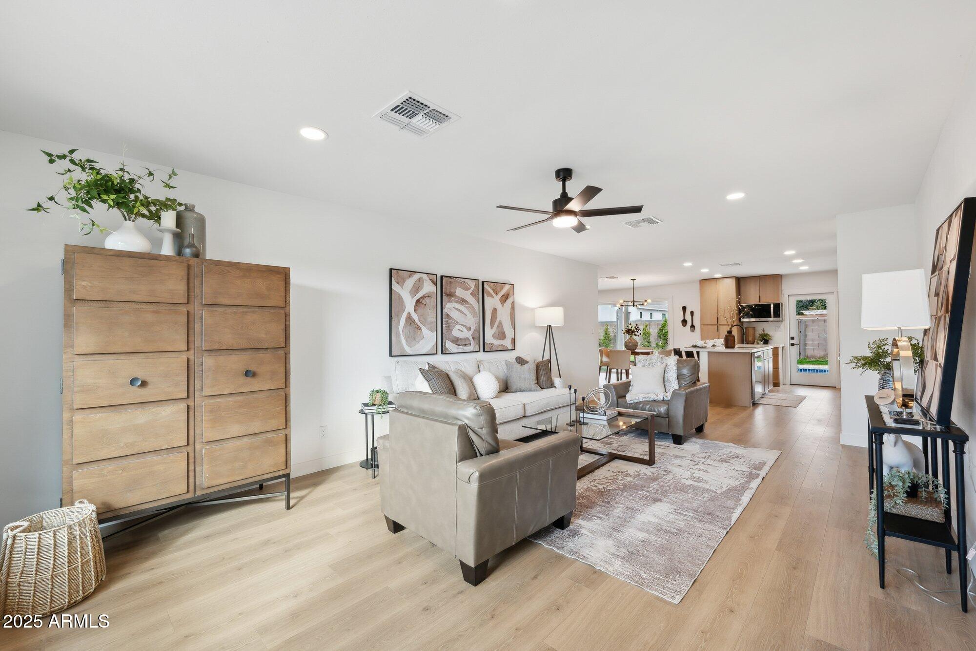 1644 W GRISWOLD Road