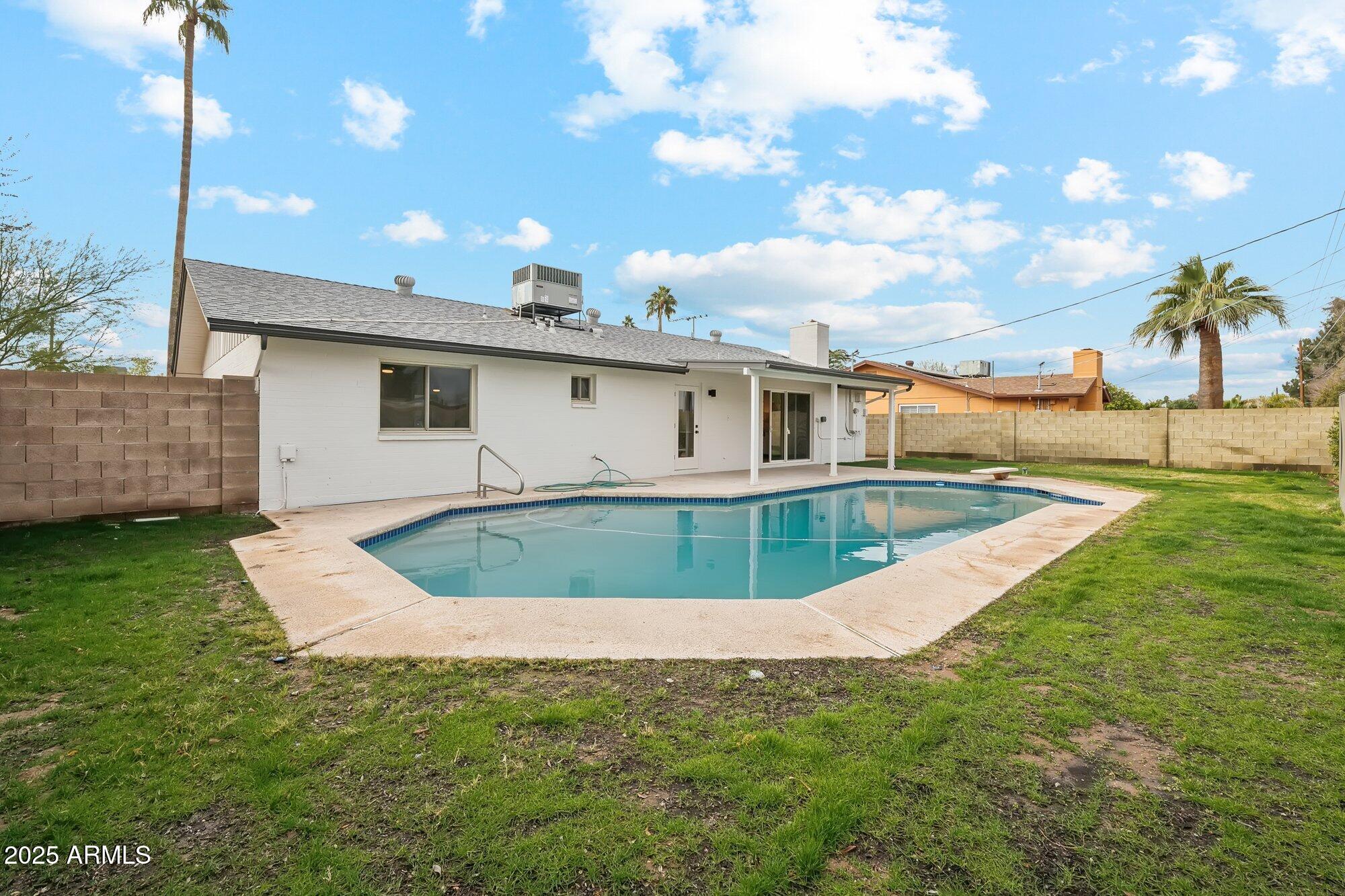 1644 W GRISWOLD Road