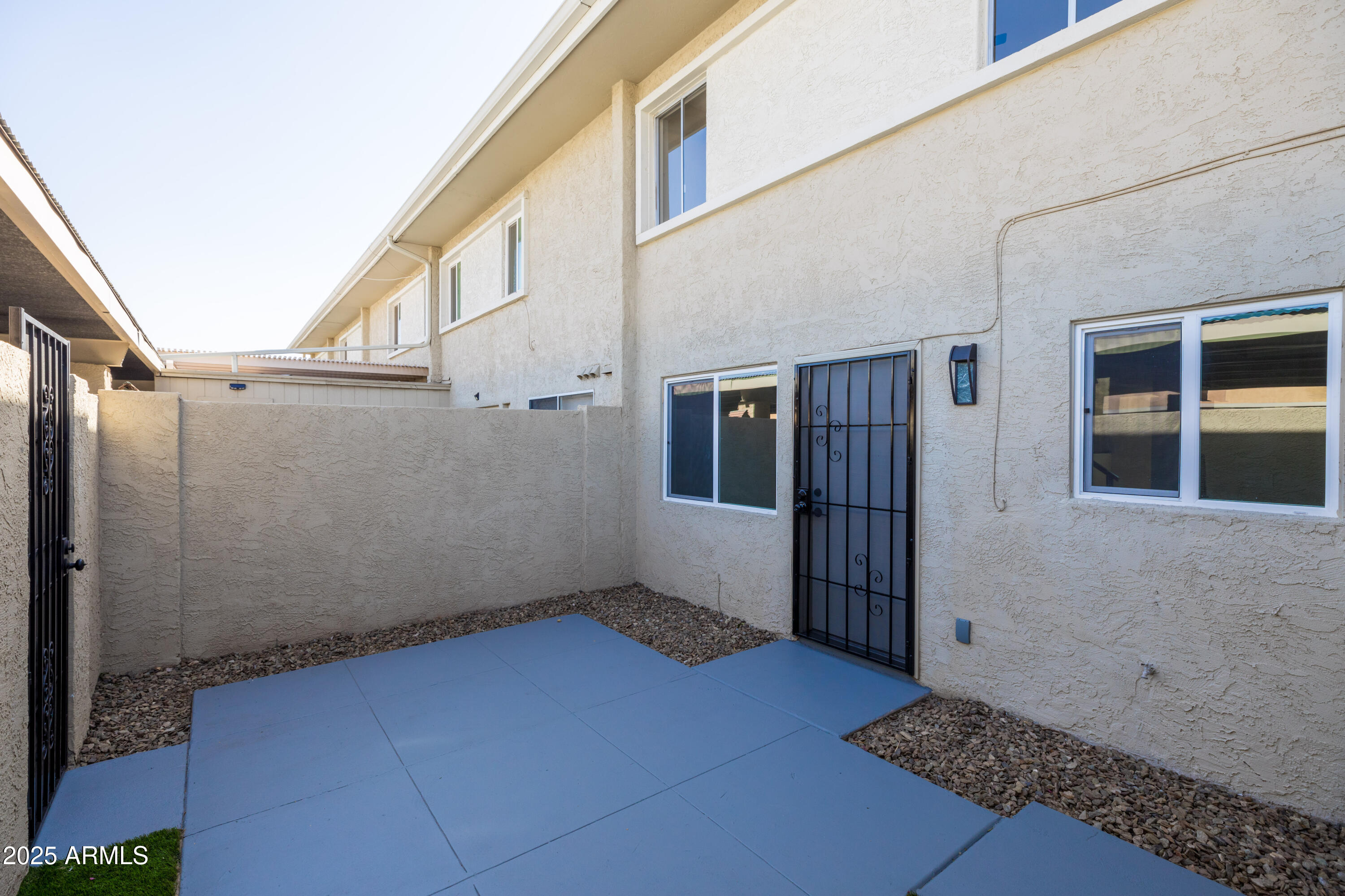610 E MONTEBELLO Avenue 35