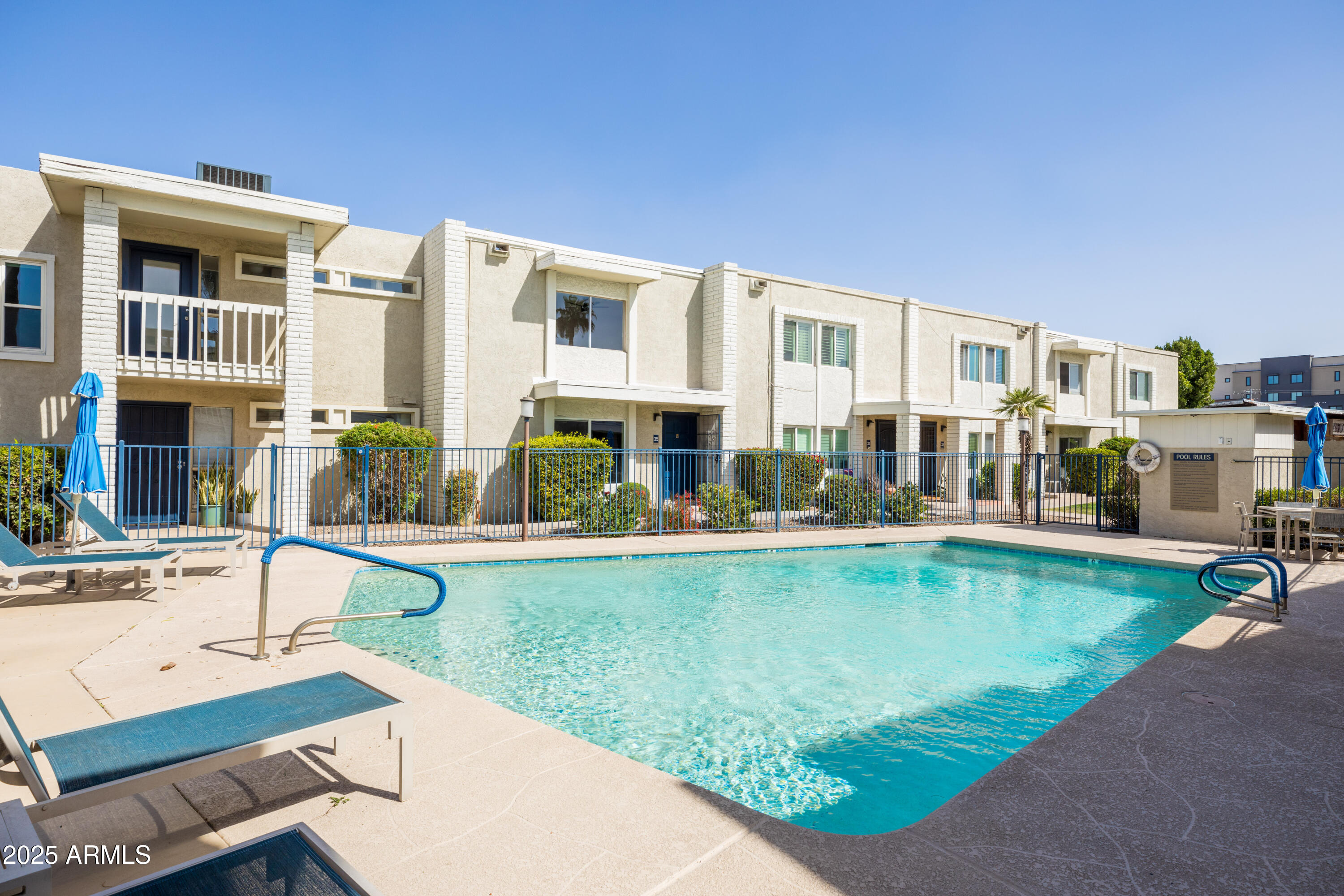 610 E MONTEBELLO Avenue 35