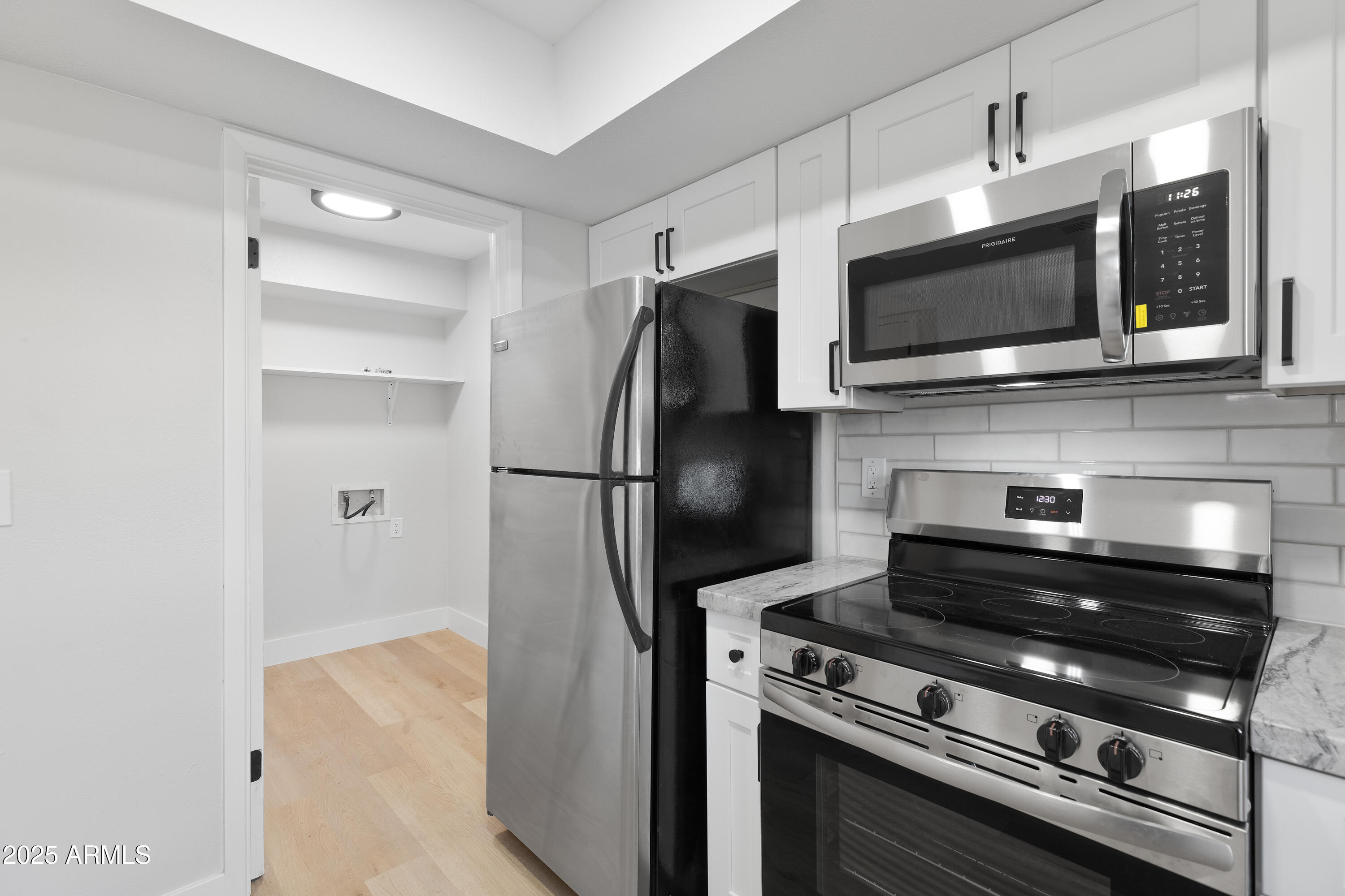 610 E MONTEBELLO Avenue 35
