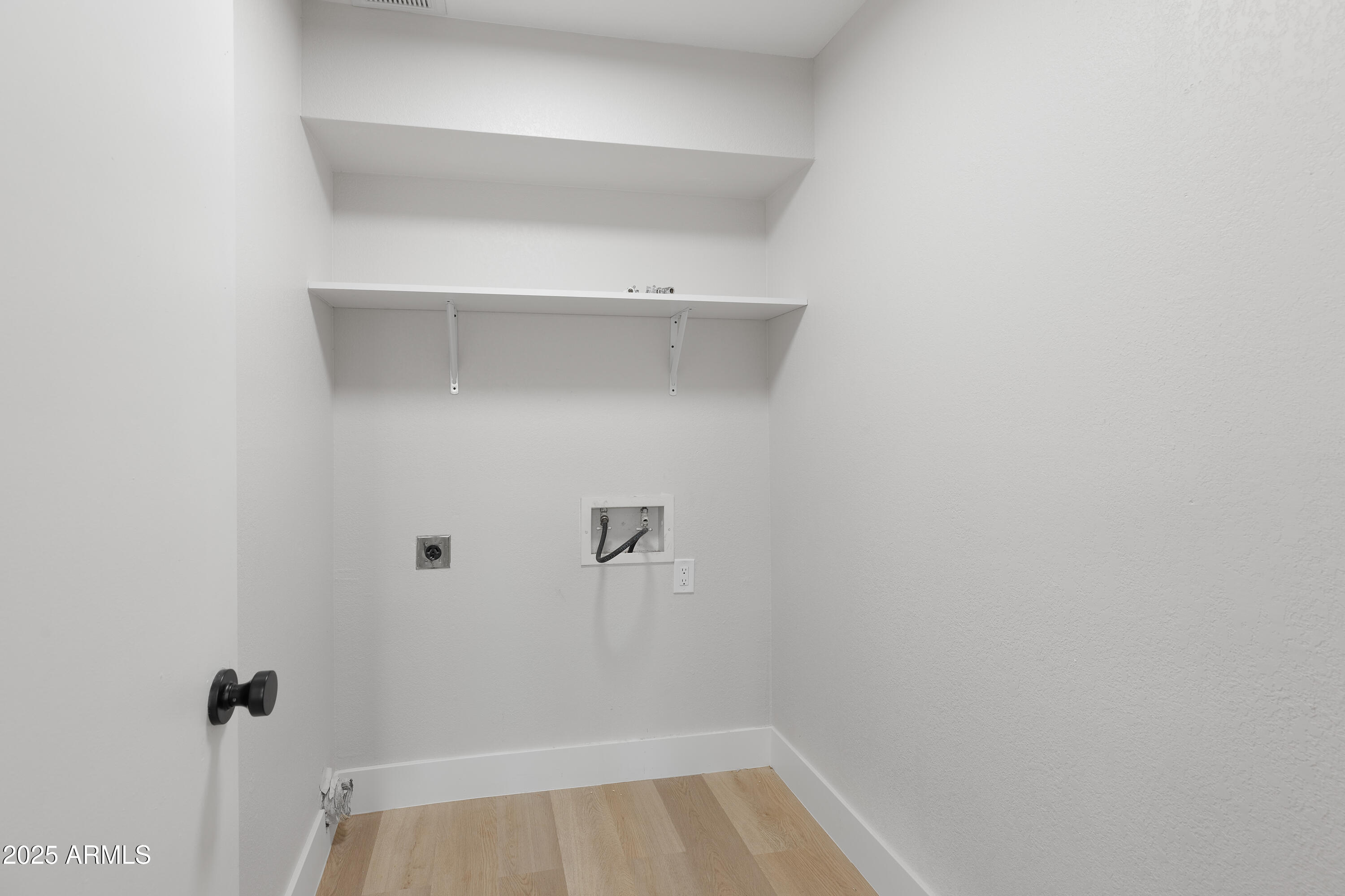610 E MONTEBELLO Avenue 35