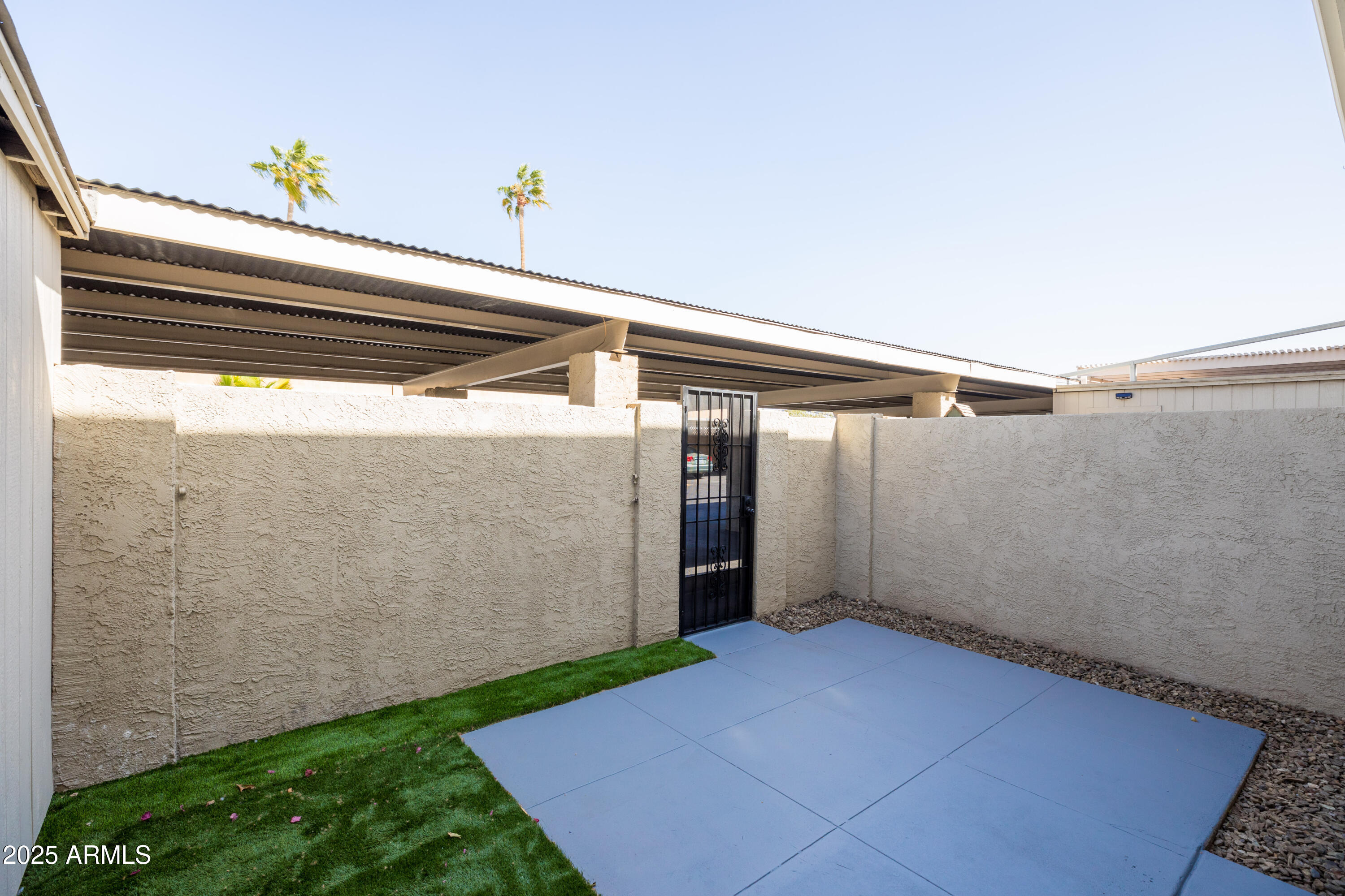 610 E MONTEBELLO Avenue 35