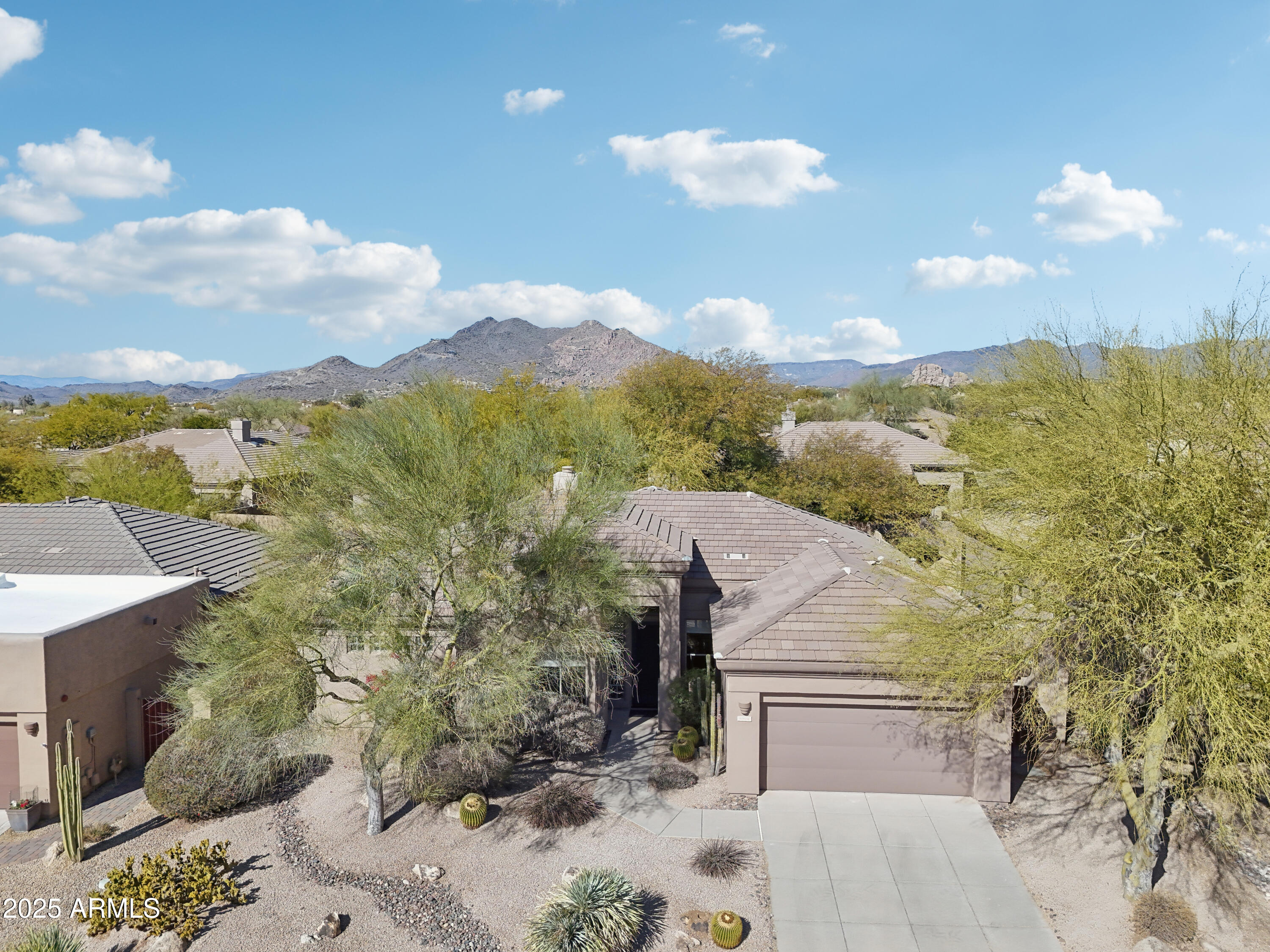 6924 E Mighty Saguaro Way