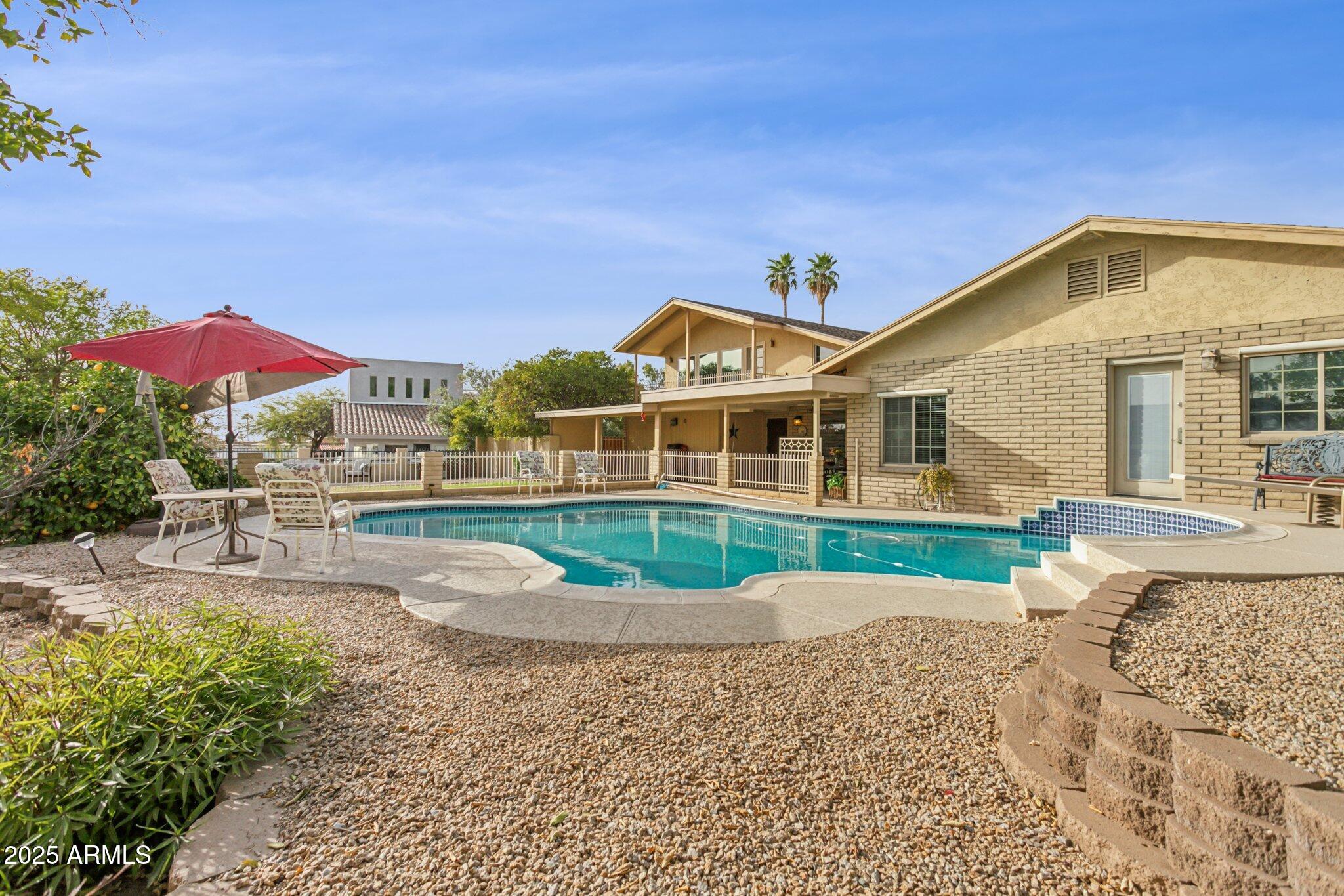 2231 E Orangewood Avenue