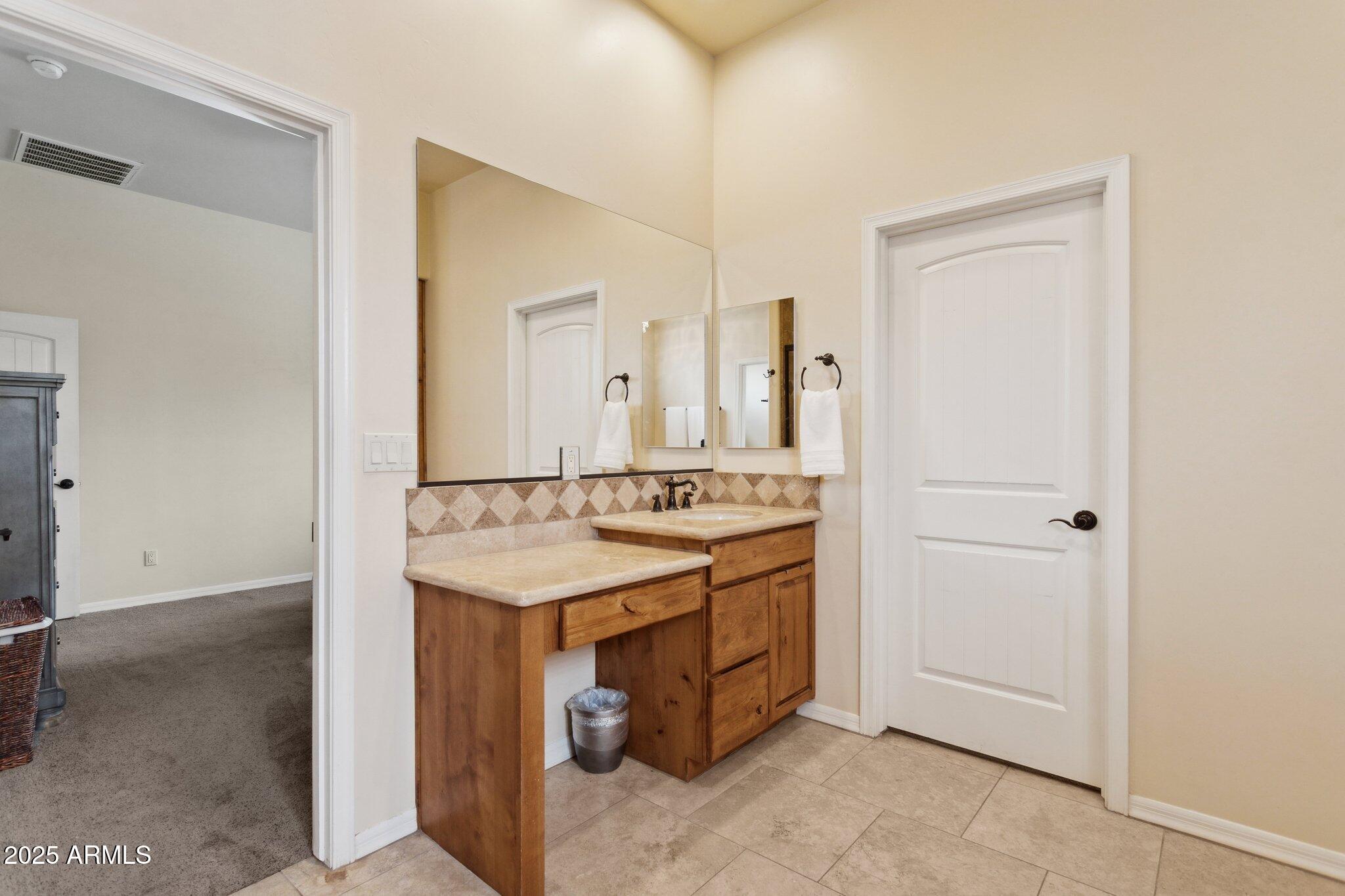 44806 N 11th Street