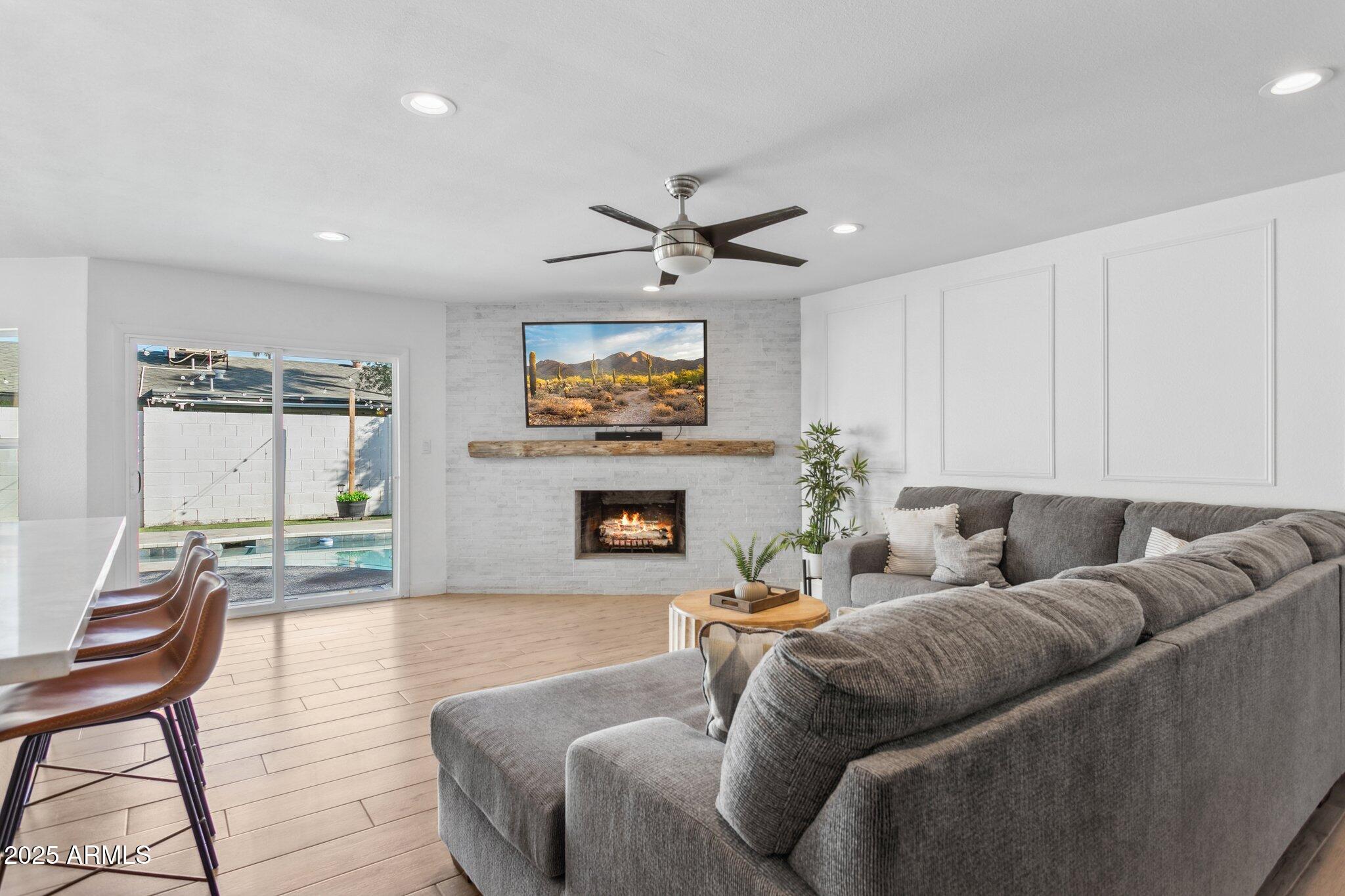 3902 E Windrose Drive