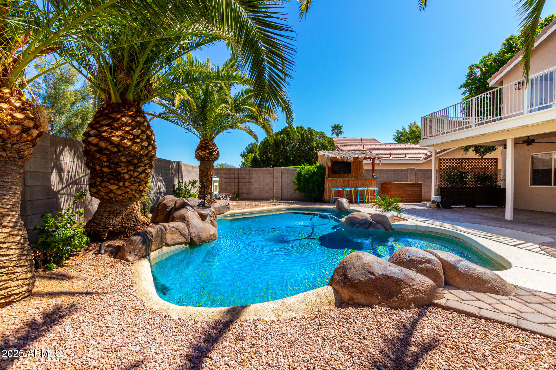 984 W HUDSON Way