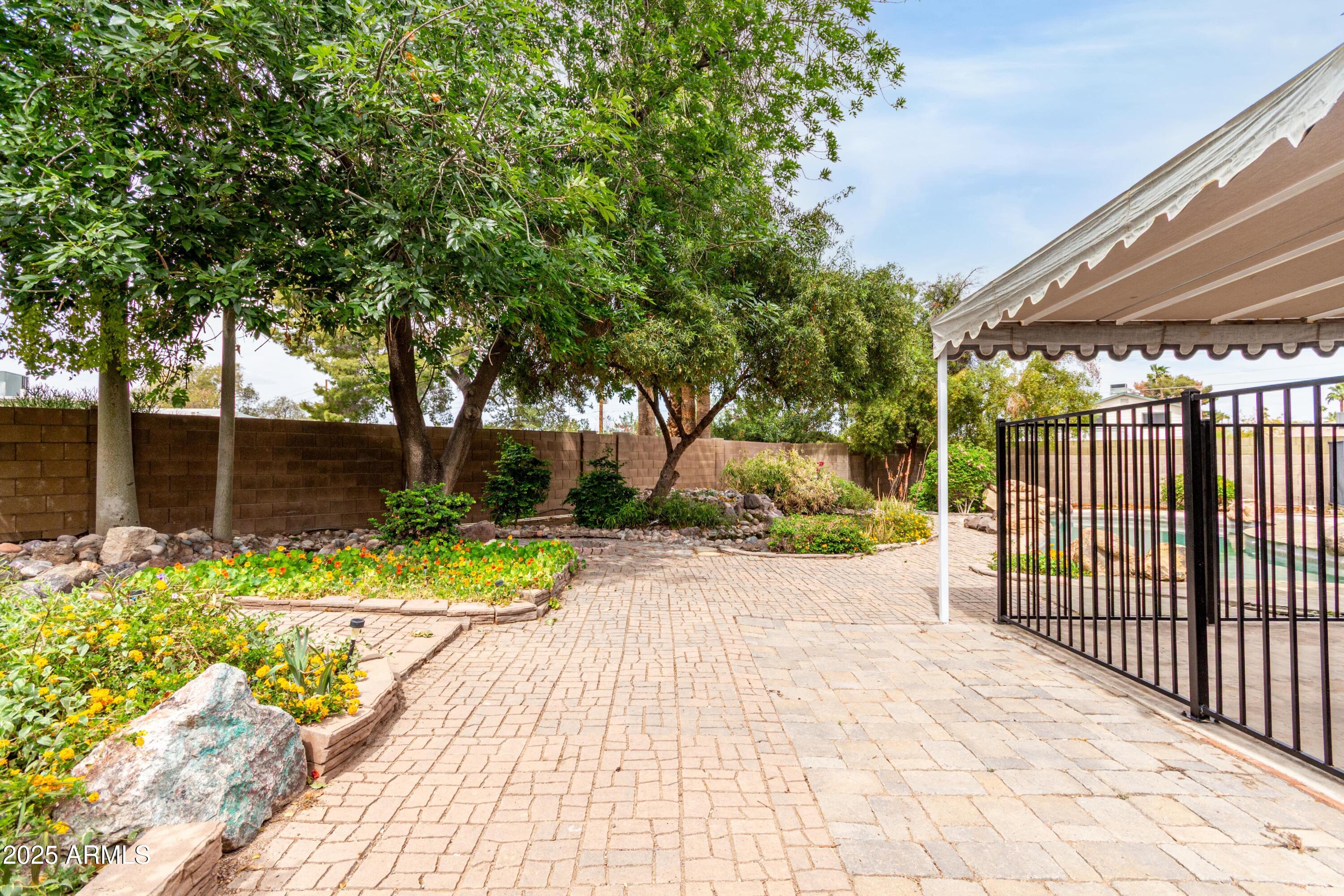 2816 S DON LUIS Circle