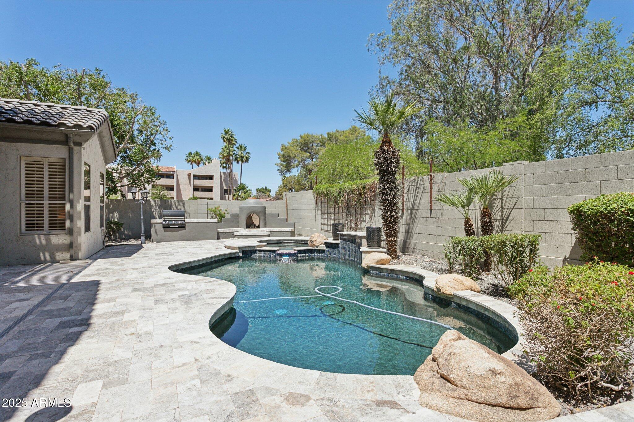 3202 E Orange Drive