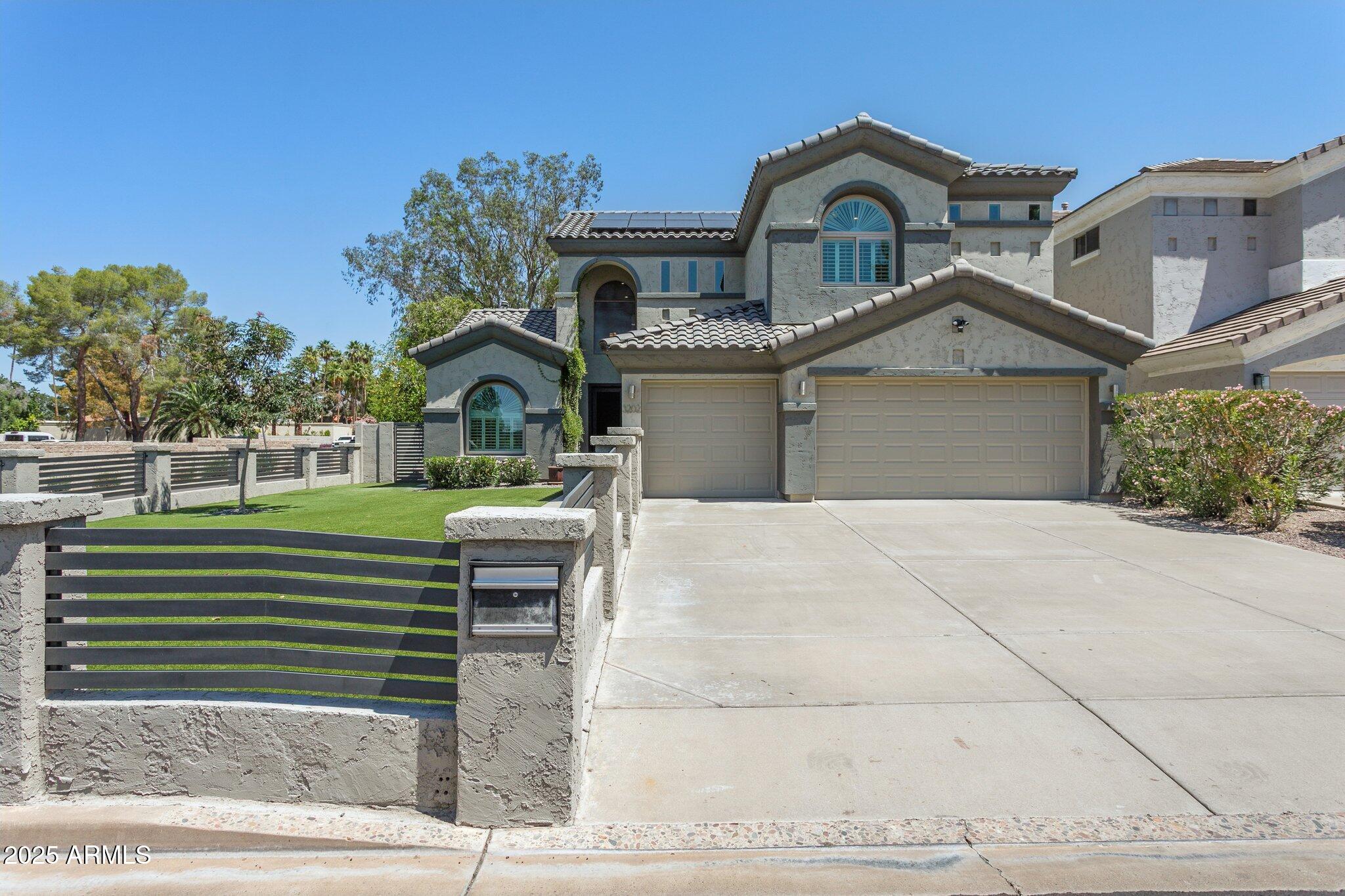 3202 E Orange Drive