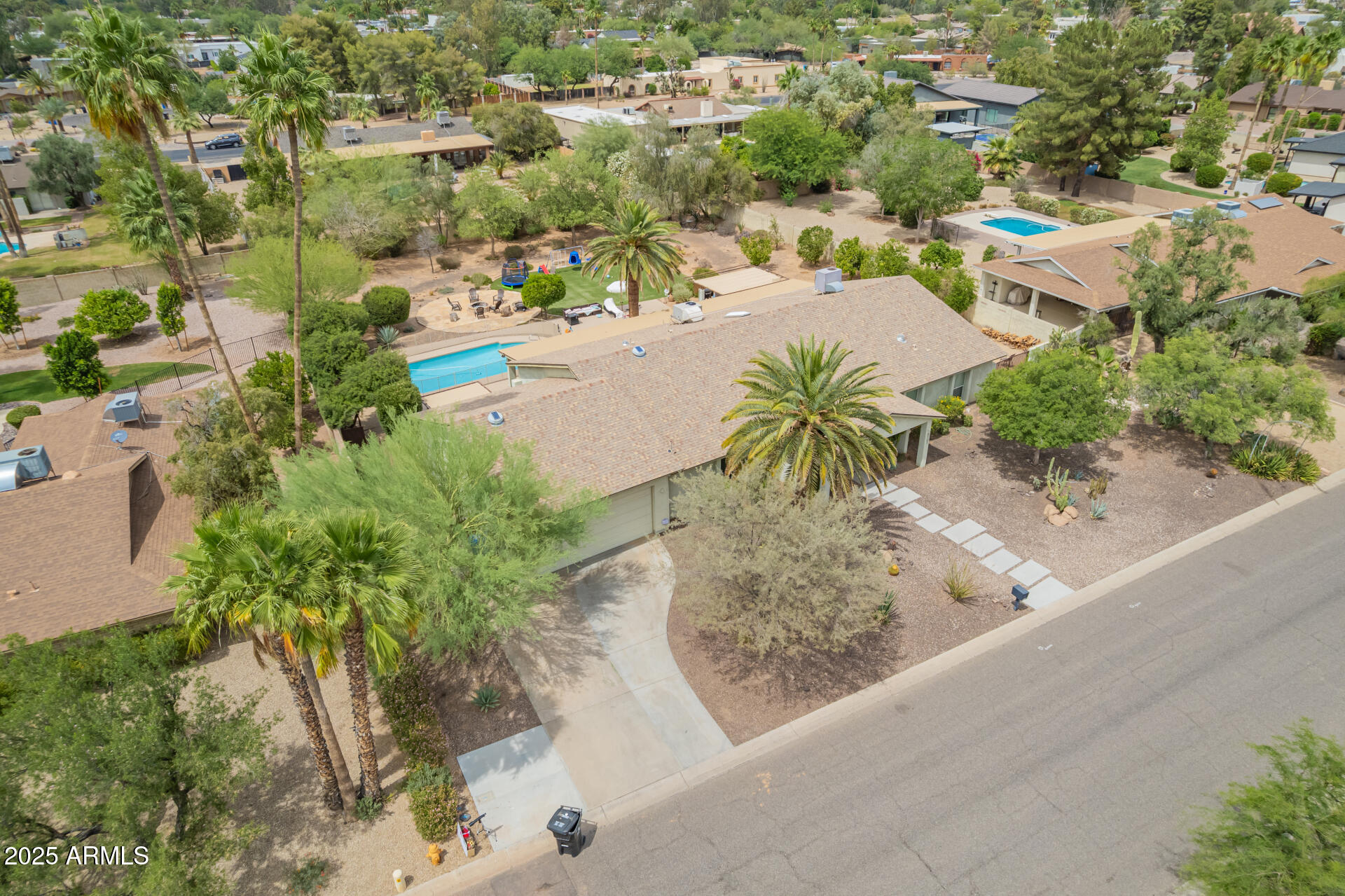 6102 E ASTER Drive