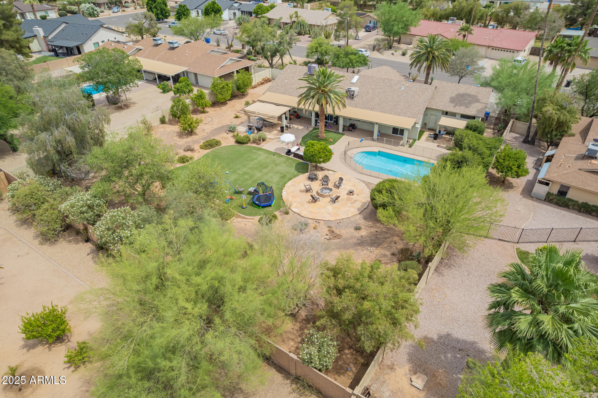 6102 E ASTER Drive