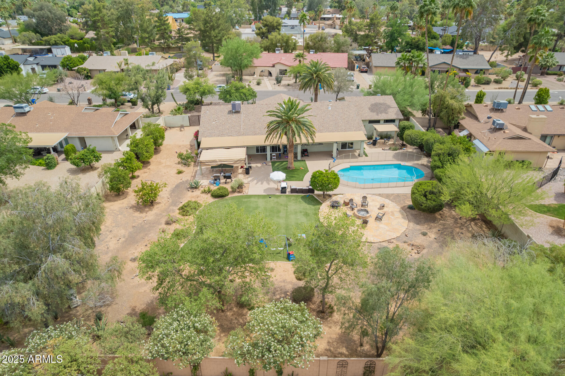 6102 E ASTER Drive
